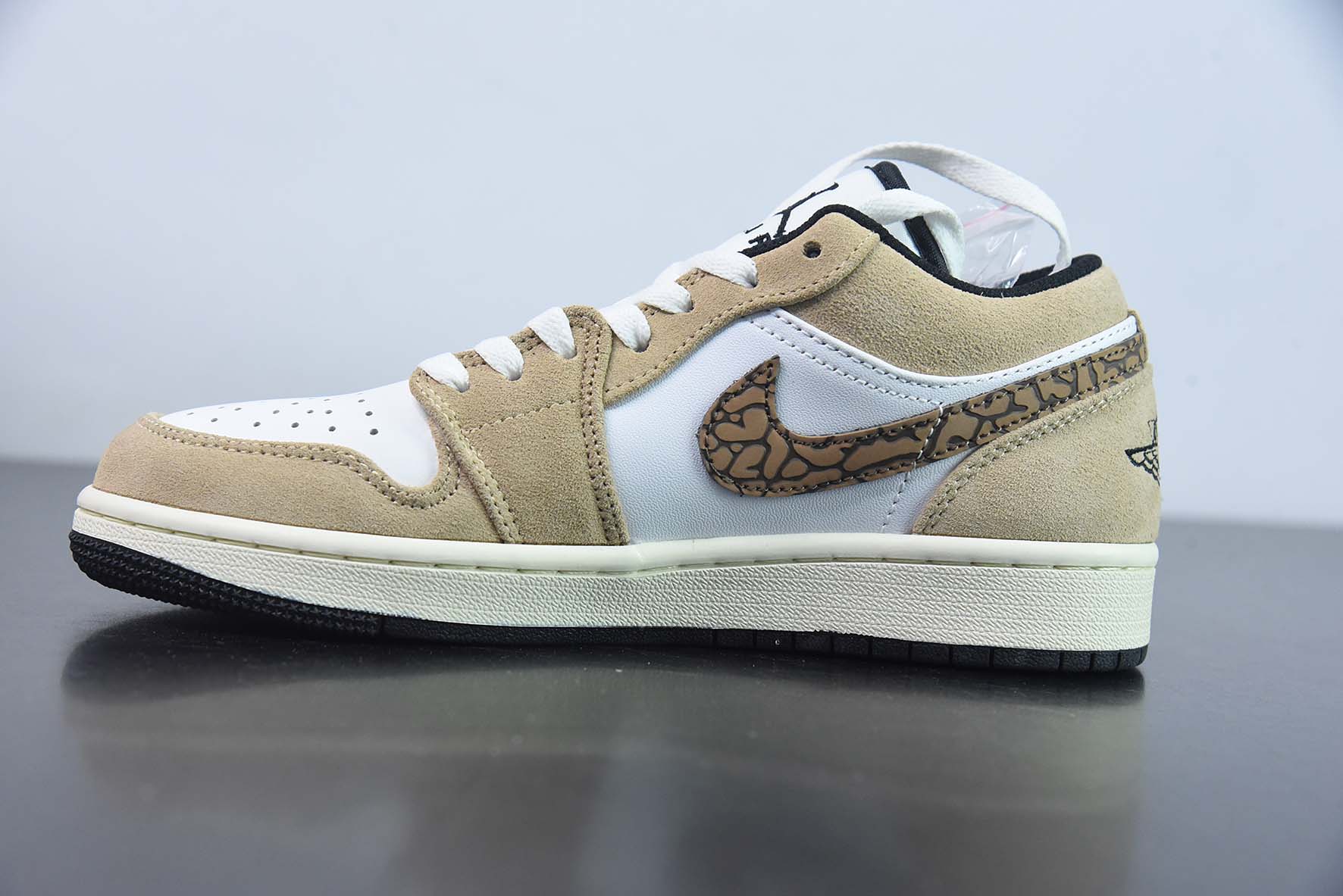 Air Jordan 1 Low 乔1低帮运动篮球鞋 货号：DZ4130-201