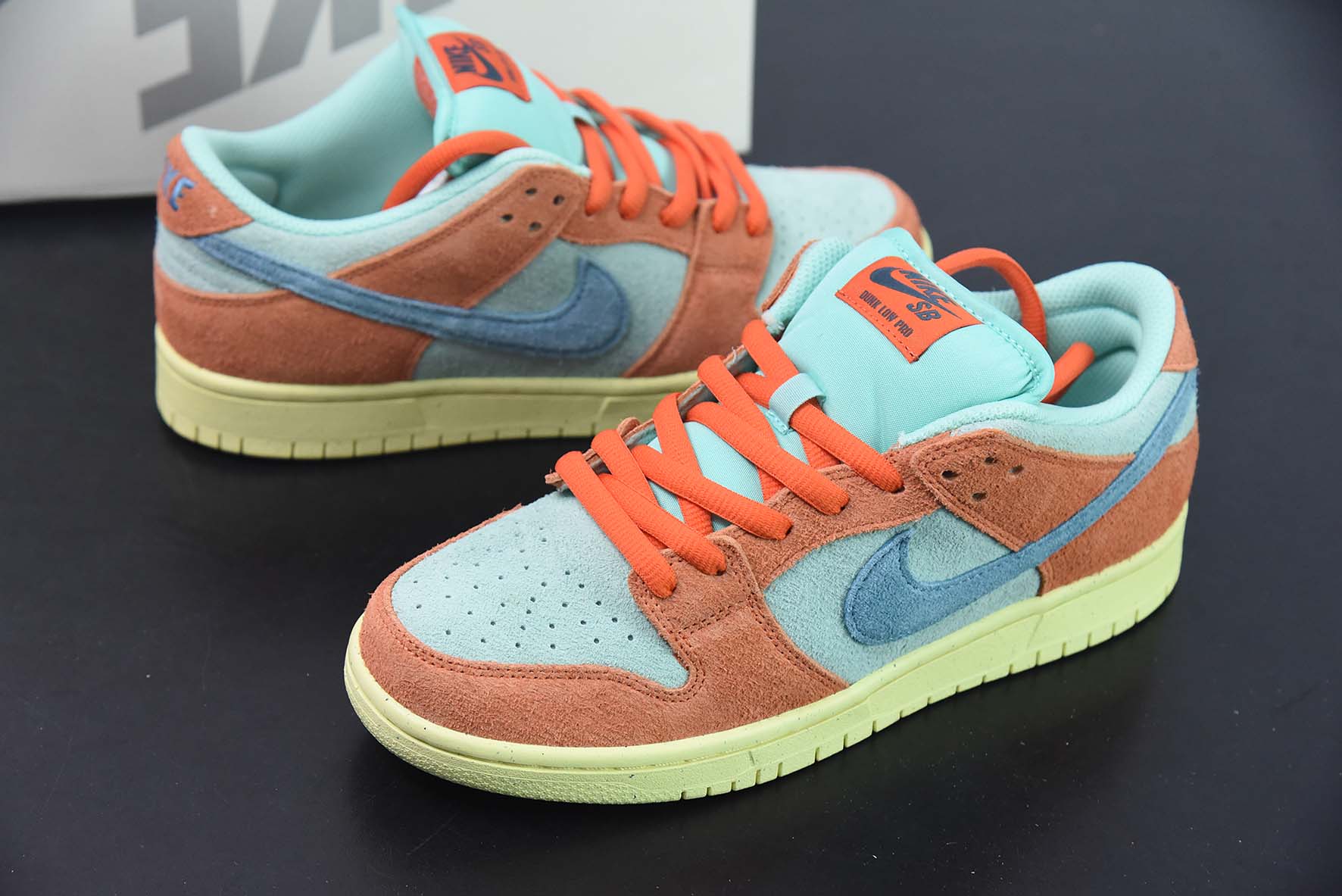 Nike SB Dunk Low Pro"Orange Aqua"扣篮系列低帮休闲运动滑板板鞋“翻毛湖水蓝亮橙”货号:DV5429-800