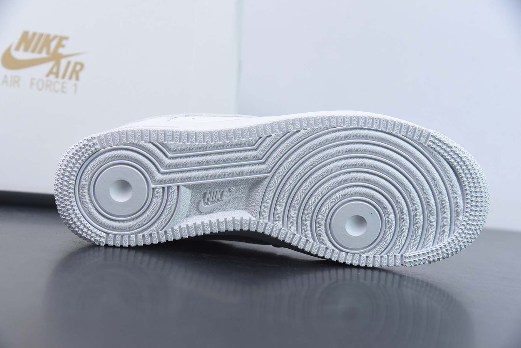 Nike Air Force 1 Low 藤原浩联名空军一号低帮运动鞋 货号：TT0801 603