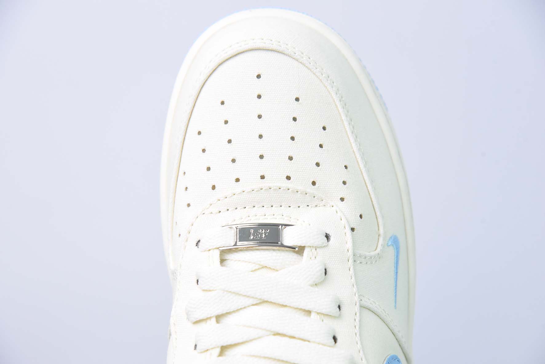 Nk Air Force 1'07 Low 天蓝小勾 布面空军一号低帮休闲板鞋 货号:ME0112-533