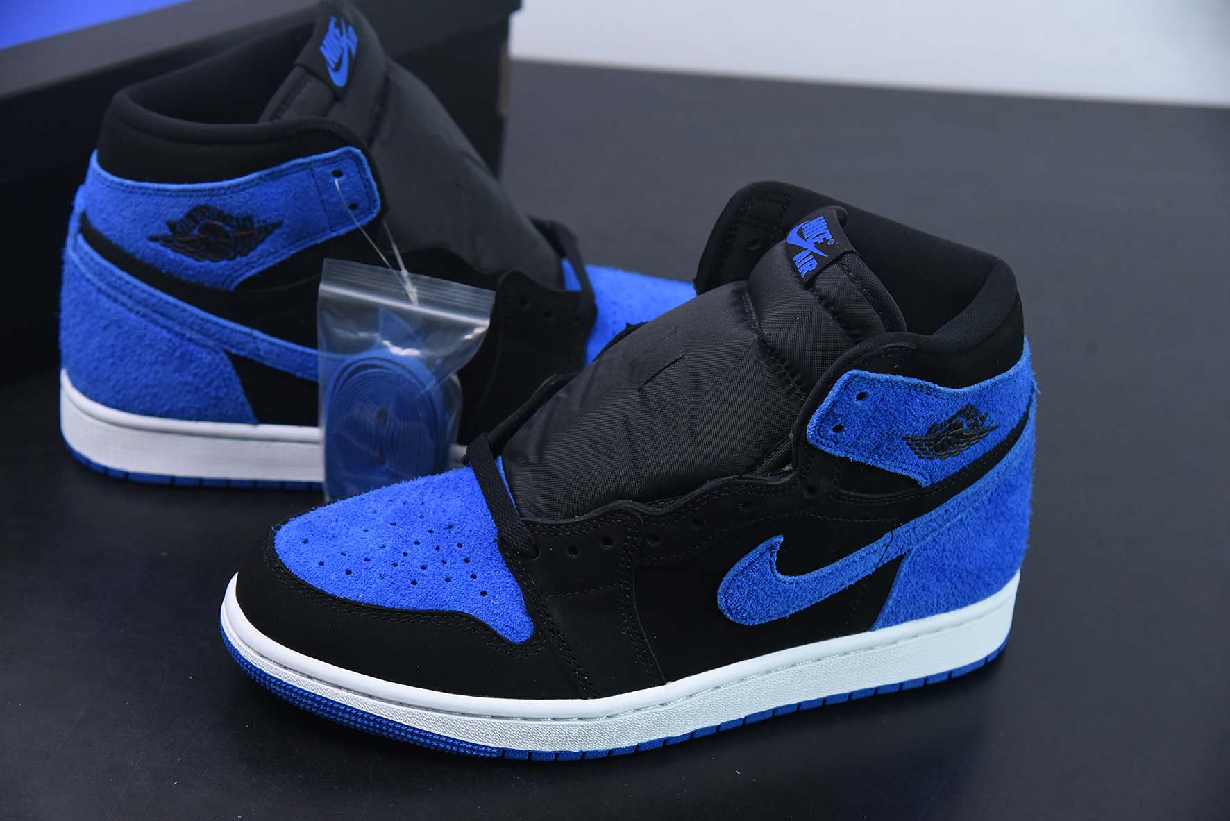 Air Jordan 1 High OG “Royal Reimagined”高帮鞋  货号：DZ5485-042 aj1皇家蓝