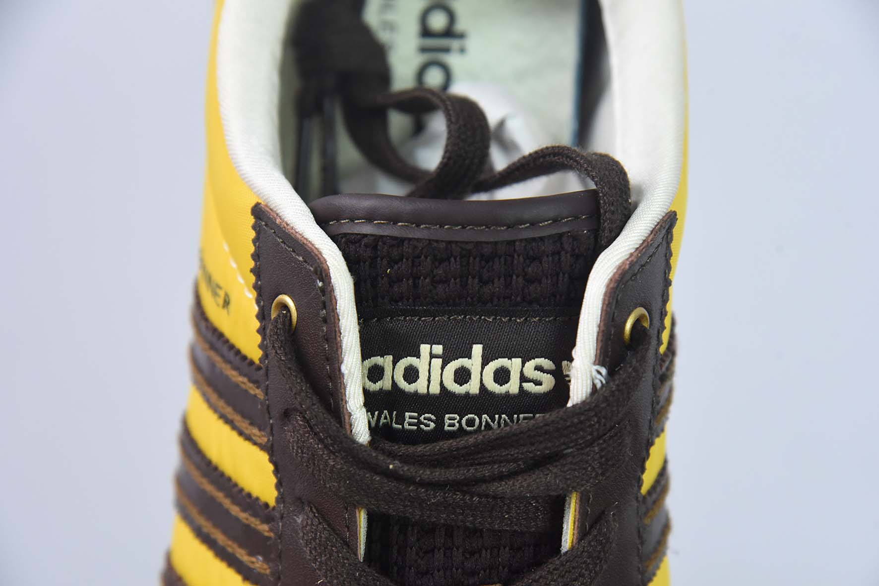 Adidas WB Japan Low 阿迪 三叶草WB日产系列经典复古低帮休闲运动慢跑鞋货号:GY5752