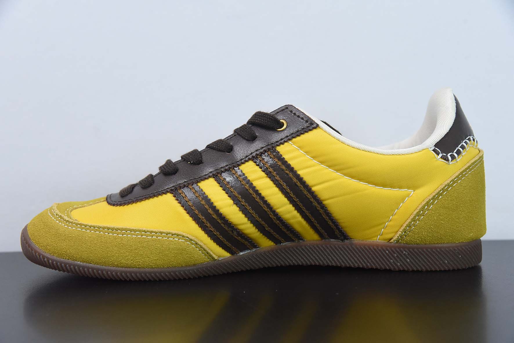 Adidas WB Japan Low 阿迪 三叶草WB日产系列经典复古低帮休闲运动慢跑鞋货号:GY5752