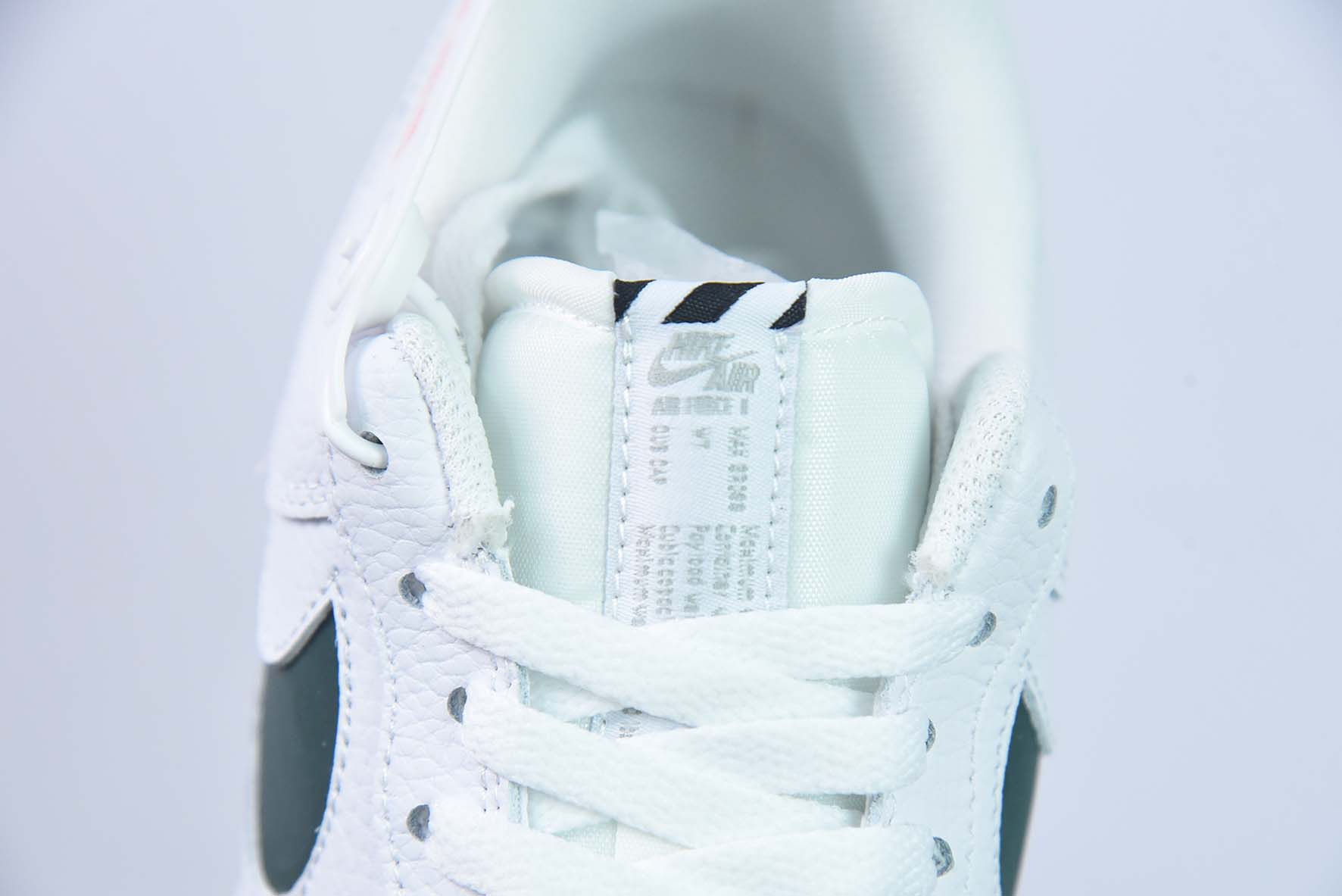 NK Air Force 1 Utility 白绿 空军一号低帮运动休闲板鞋 货号：CV3039-116
