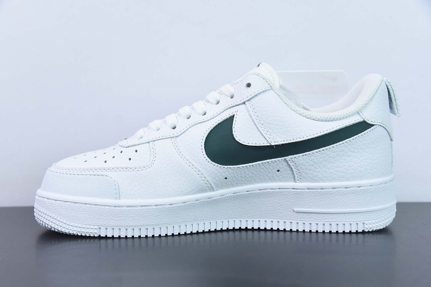 NK Air Force 1 Utility 白绿 空军一号低帮运动休闲板鞋 货号：CV3039-116