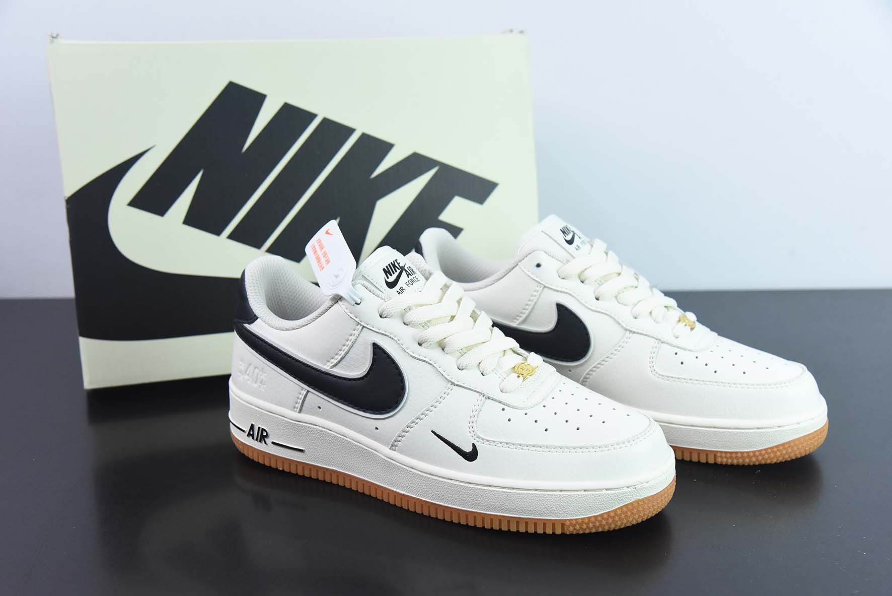 Nike Air Force 1’07 Low空军一号 40周年联名纪念款 米白黑小钩”货号WA0531-301