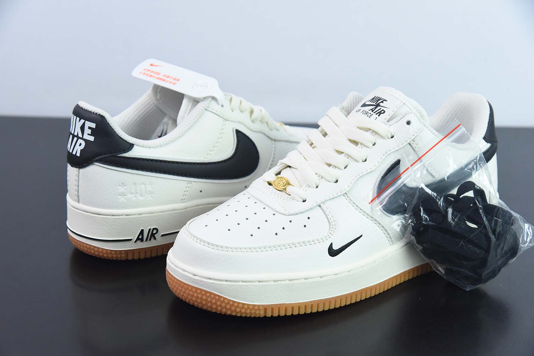 Nike Air Force 1’07 Low空军一号 40周年联名纪念款 米白黑小钩”货号WA0531-301