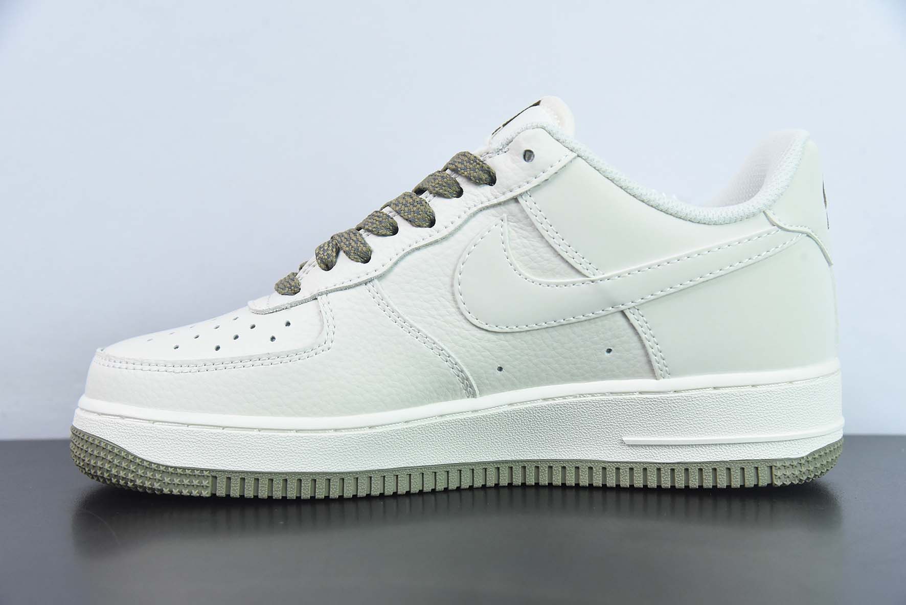Nike Air Force 1’07 Low空军一号皮革米白咖棕NIKE反光三钩”货号:TV2306-256
