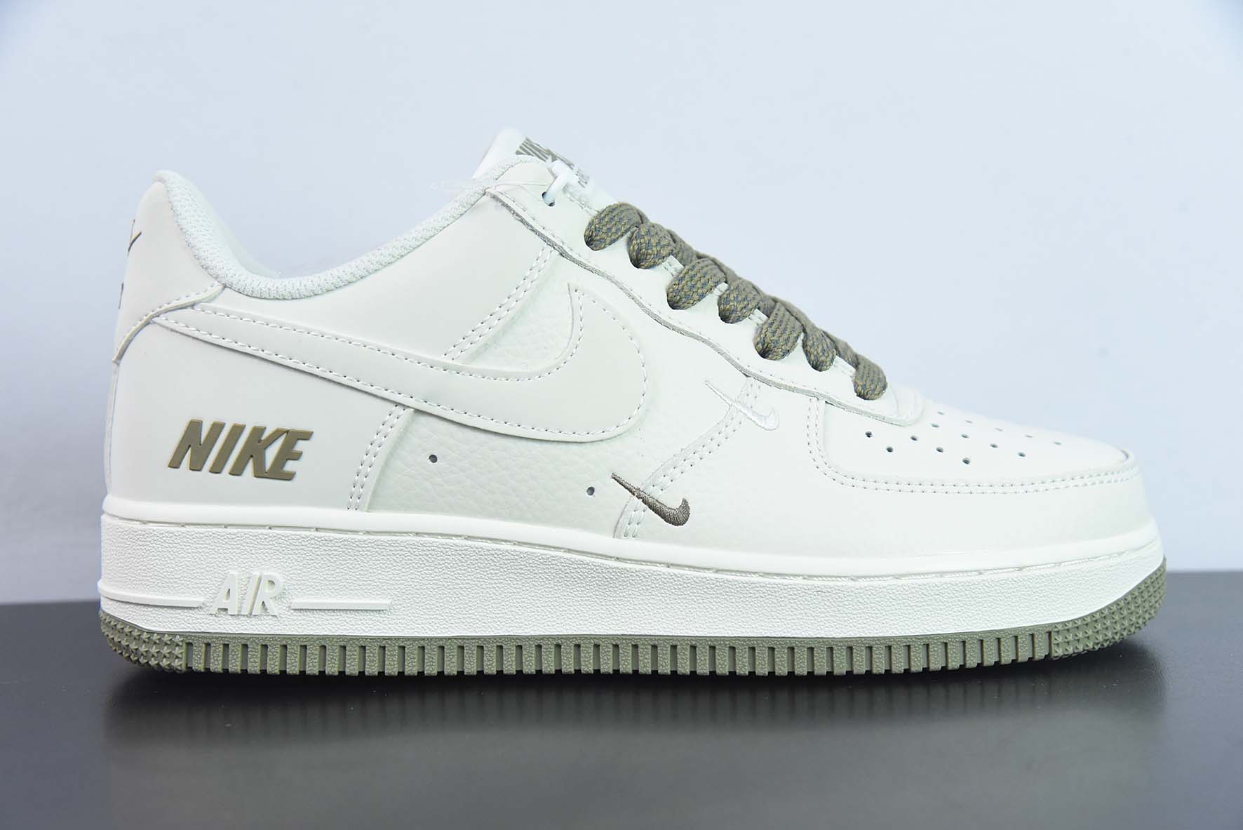 Nike Air Force 1’07 Low空军一号皮革米白咖棕NIKE反光三钩”货号:TV2306-256