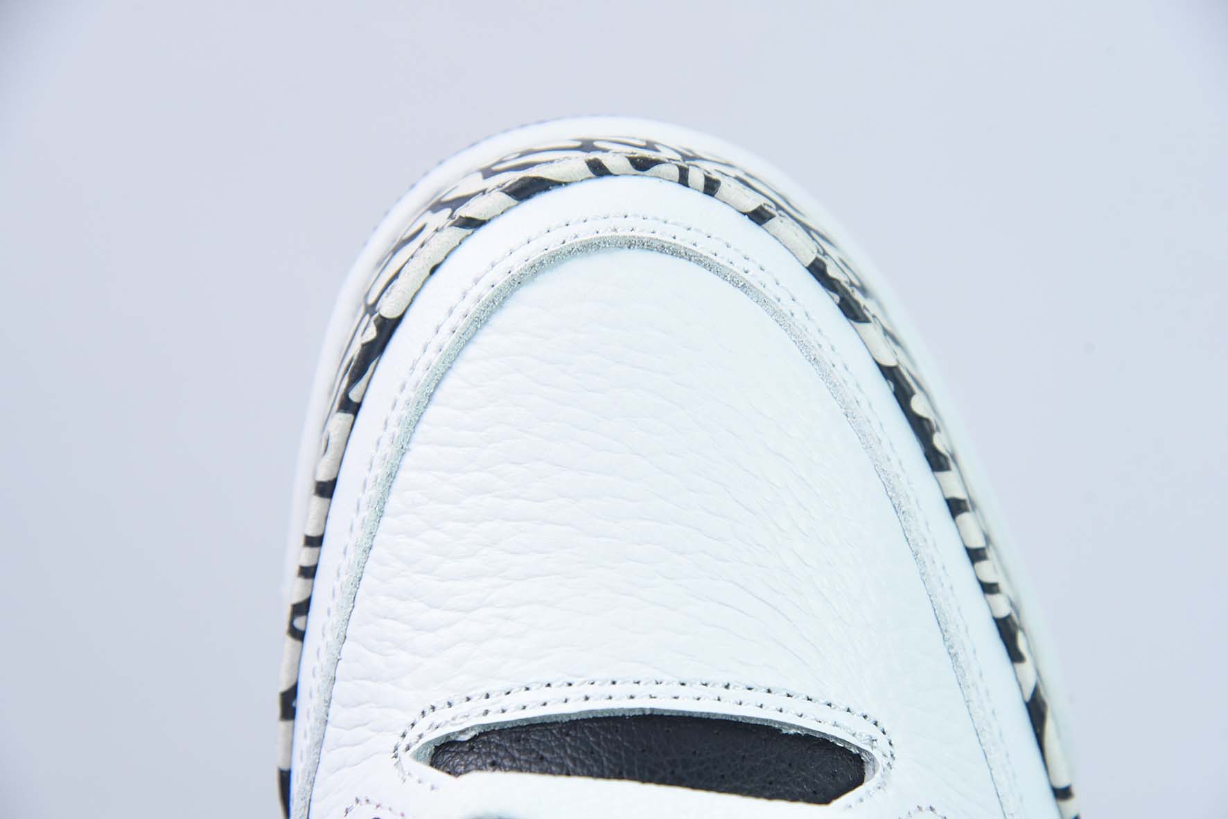 Nike Air Jordan 3 Retro"Infrared 23 AJ3代中帮“红外线水泥爆裂纹”货号:136064-123