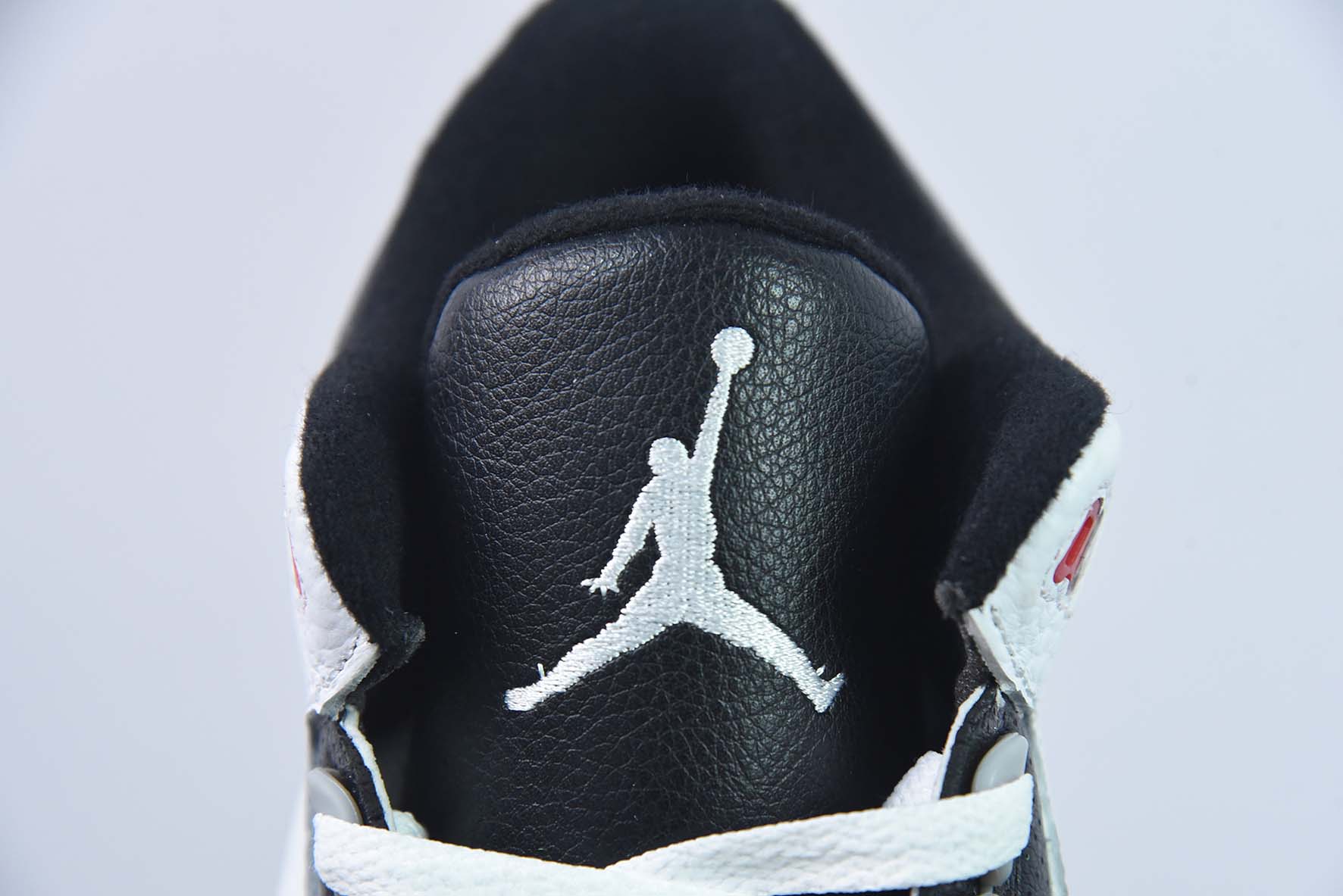 Nike Air Jordan 3 Retro"Infrared 23 AJ3代中帮“红外线水泥爆裂纹”货号:136064-123