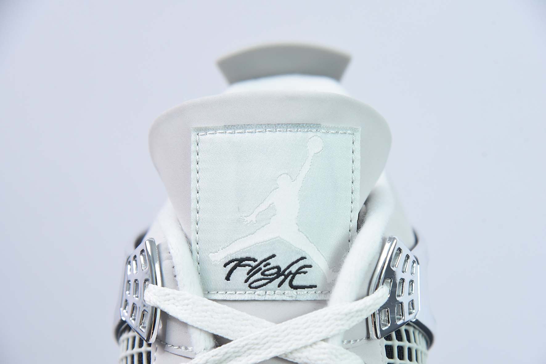 Air Jordan AJ4 Retro AJ4电镀银运动鞋 货号：AQ9129-001