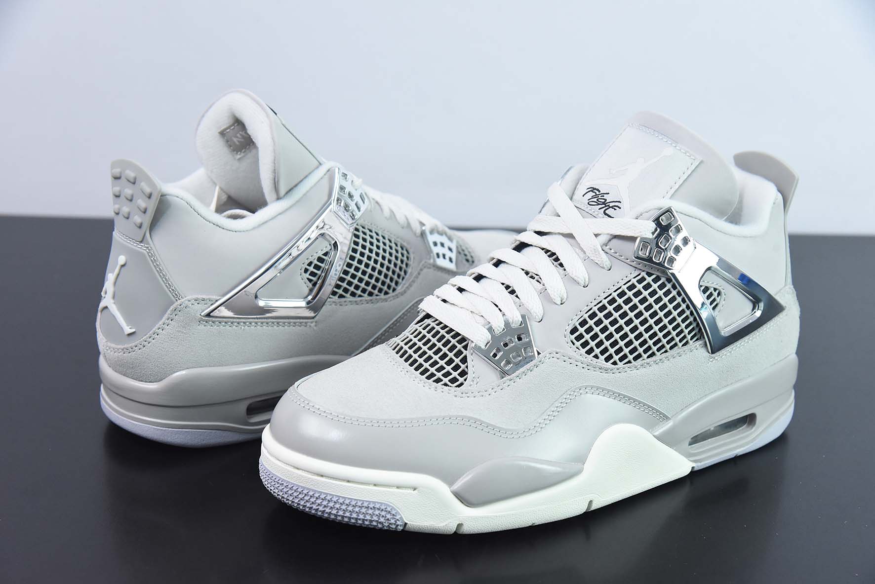 Air Jordan AJ4 Retro AJ4电镀银运动鞋 货号：AQ9129-001