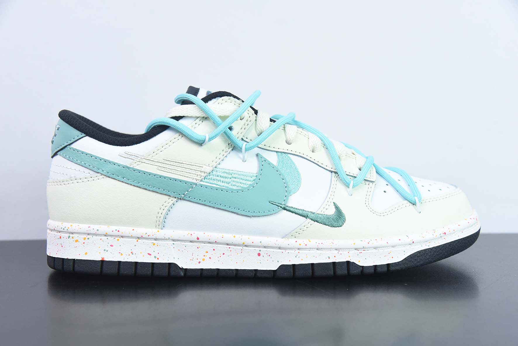 NK Dunk Low  三勾 米白绿 低帮休闲板鞋 货号：FD4623-147