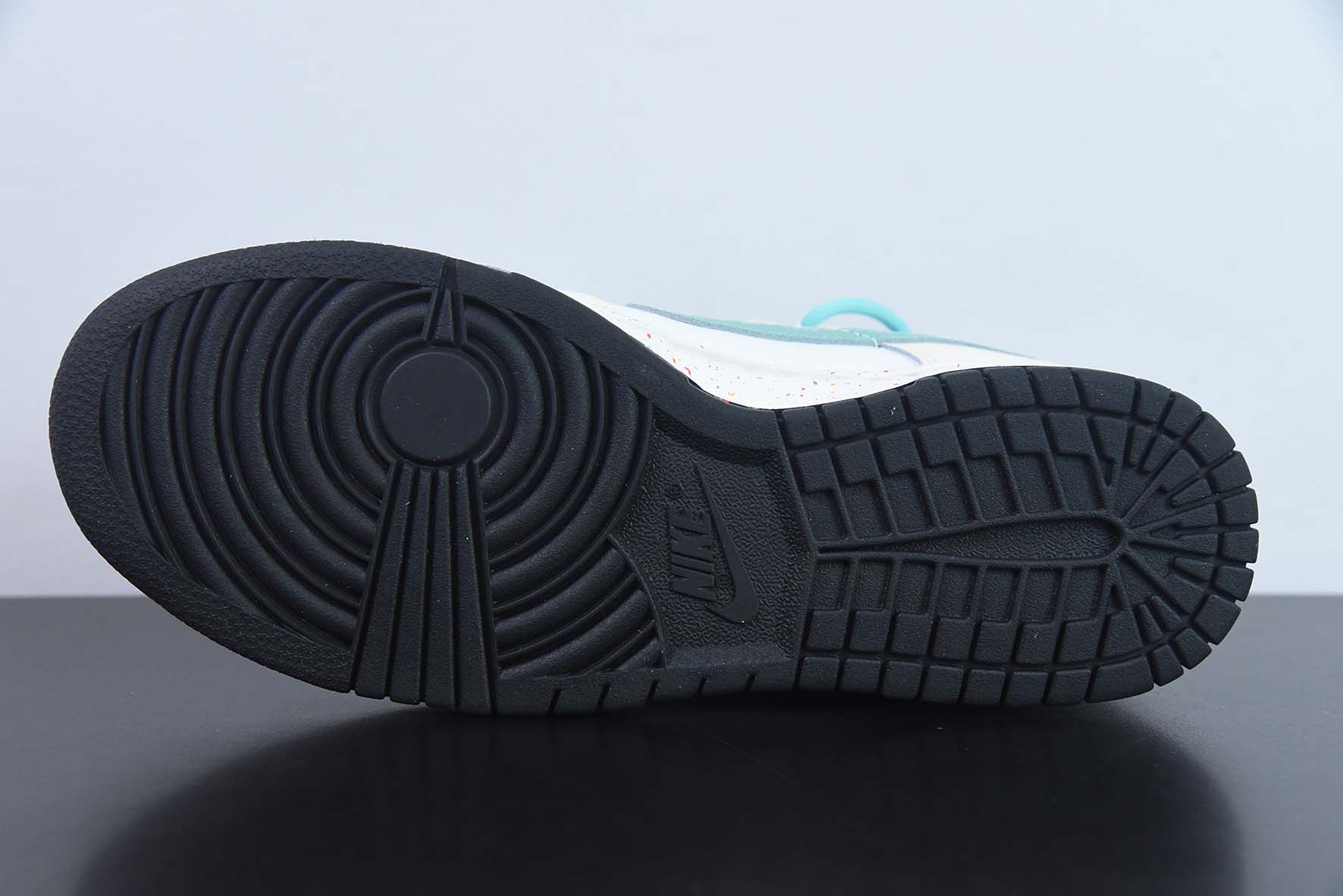 NK Dunk Low  三勾 米白绿 低帮休闲板鞋 货号：FD4623-147