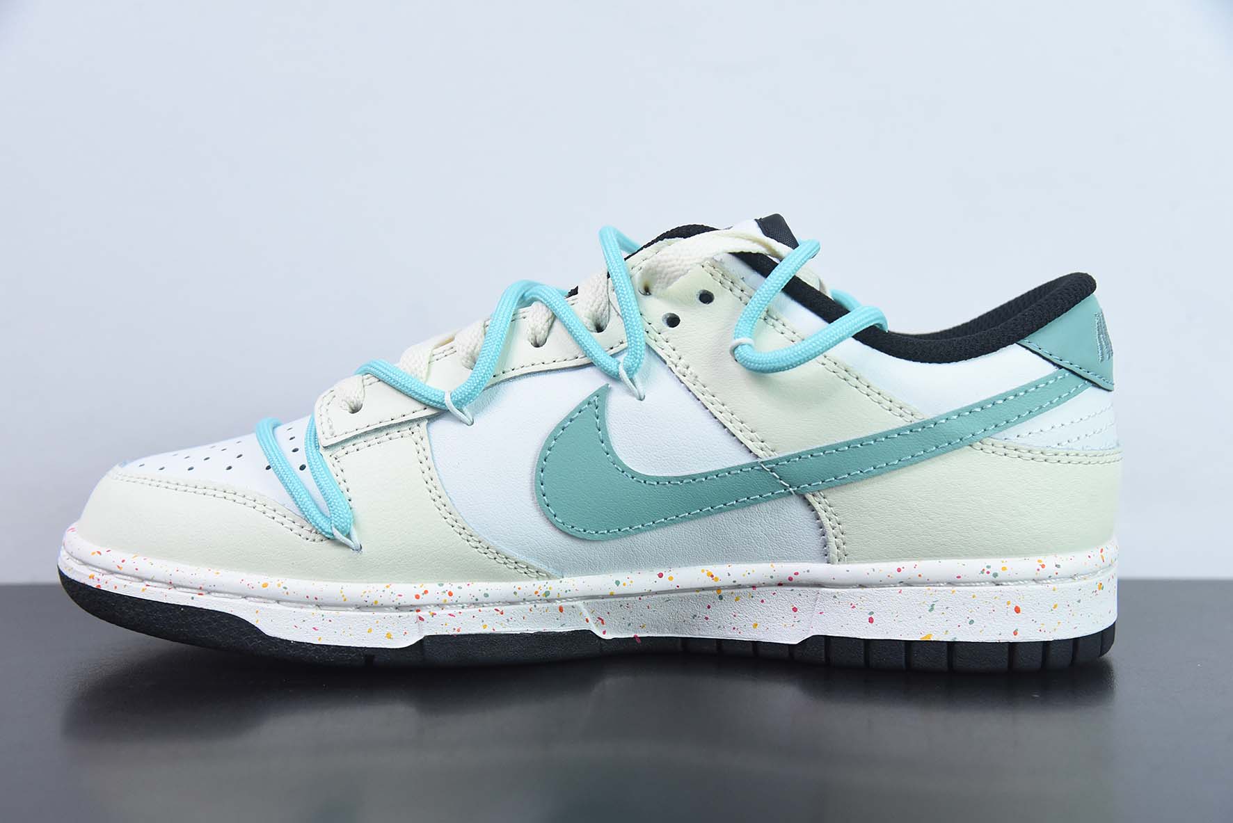 NK Dunk Low  三勾 米白绿 低帮休闲板鞋 货号：FD4623-147