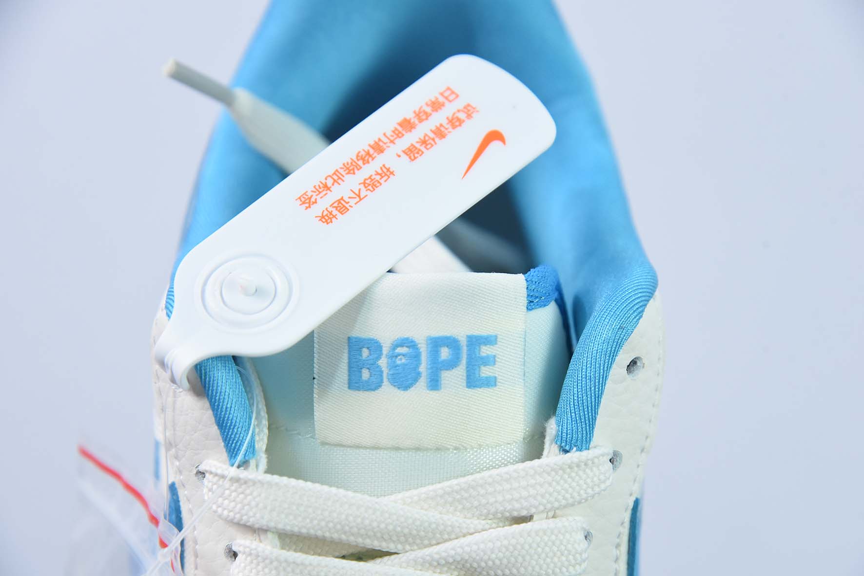 Nike Air Force 1 AF1 空军一号/低帮 白蓝 猿人头 刺绣 货号：BS9055-750