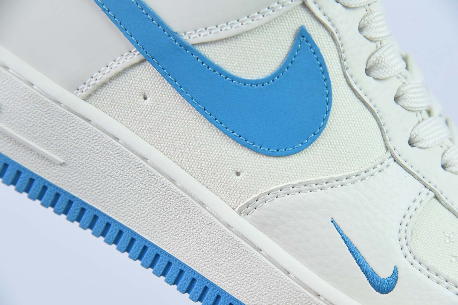 Nike Air Force 1 AF1 空军一号/低帮 白蓝 猿人头 刺绣 货号：BS9055-750