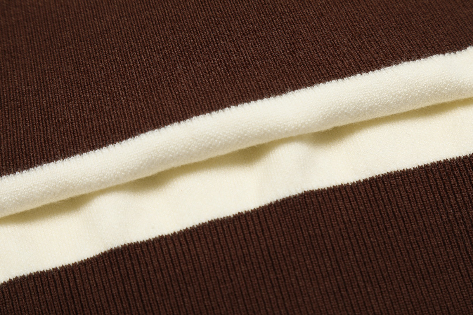 High-Quality Wool Crochet Sweater with Smiley Face Embroidery: ZGL DR 33# - 图片 6