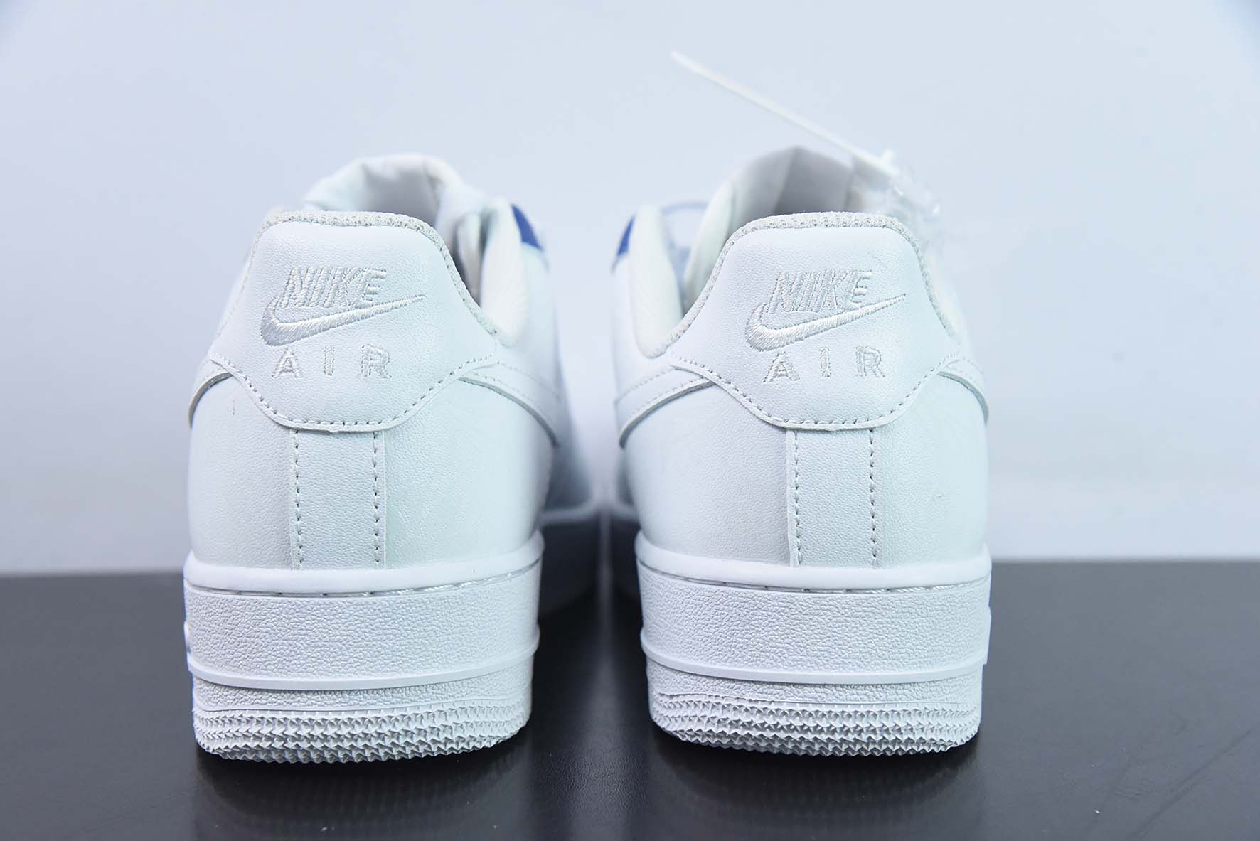 NIKE Air Force1 AF1纯白低帮空军一号男女休闲板鞋 货号:CW2288-111AF1