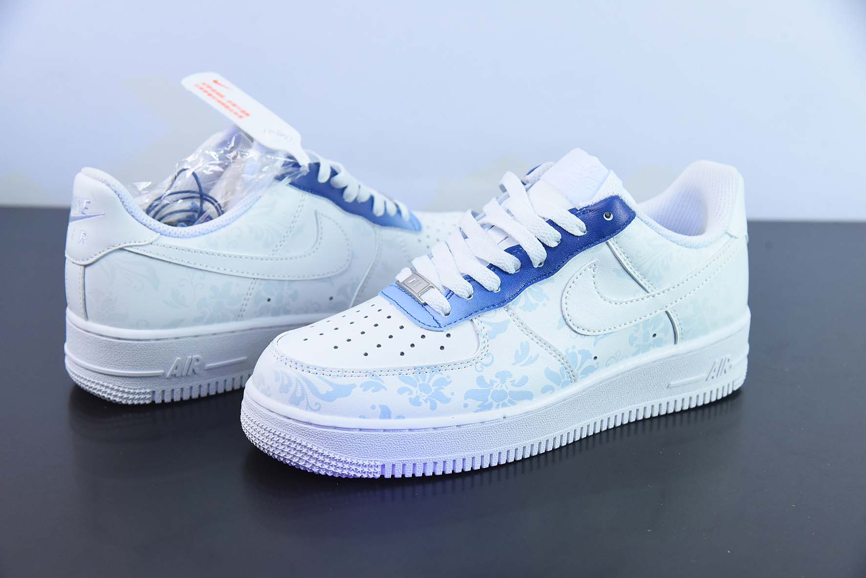 NIKE Air Force1 AF1纯白低帮空军一号男女休闲板鞋 货号:CW2288-111AF1