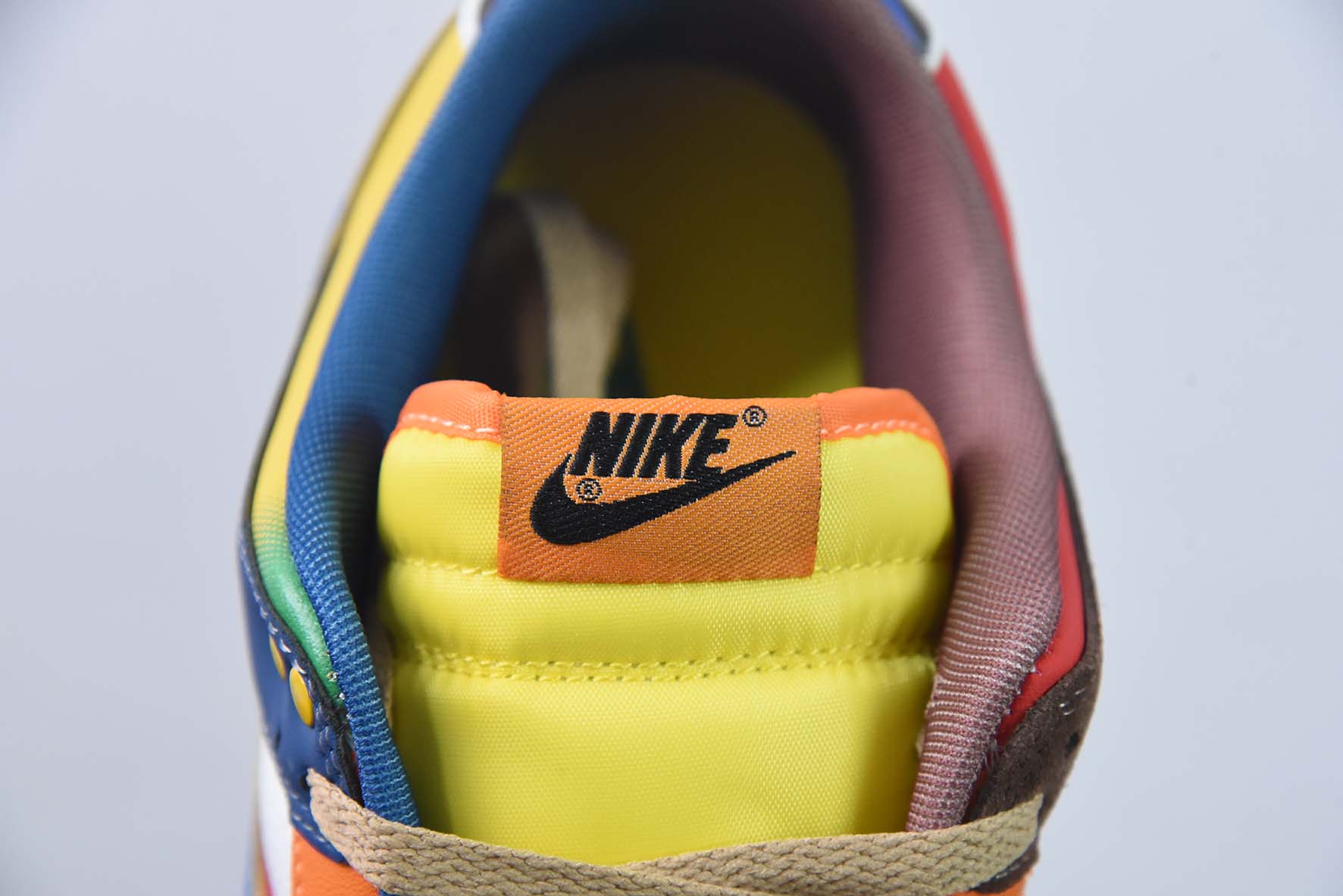 Nike SB Dunk Low RETRO 马里奥 鸳鸯拼接 货号：DH0952 100