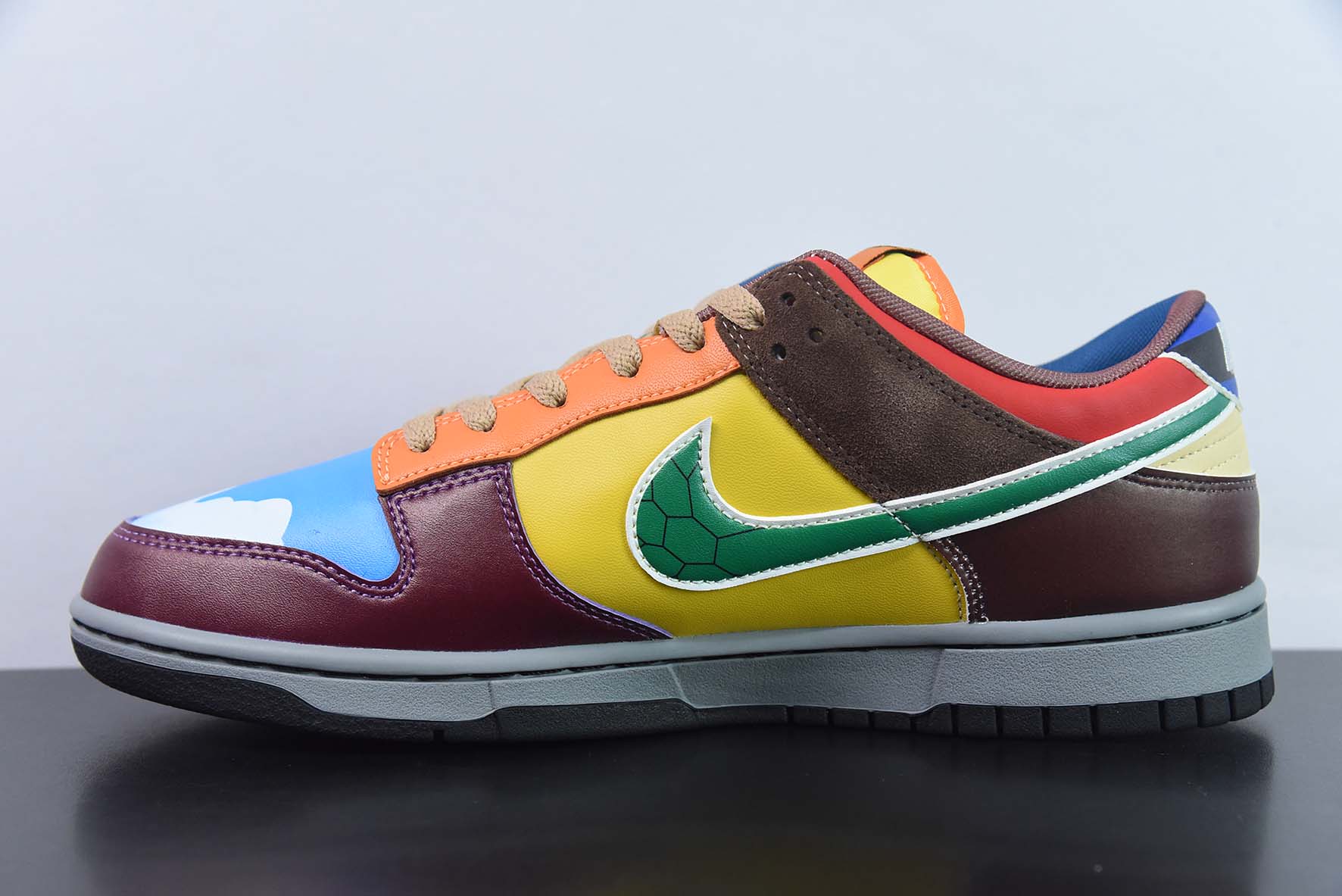 Nike SB Dunk Low RETRO 马里奥 鸳鸯拼接 货号：DH0952 100