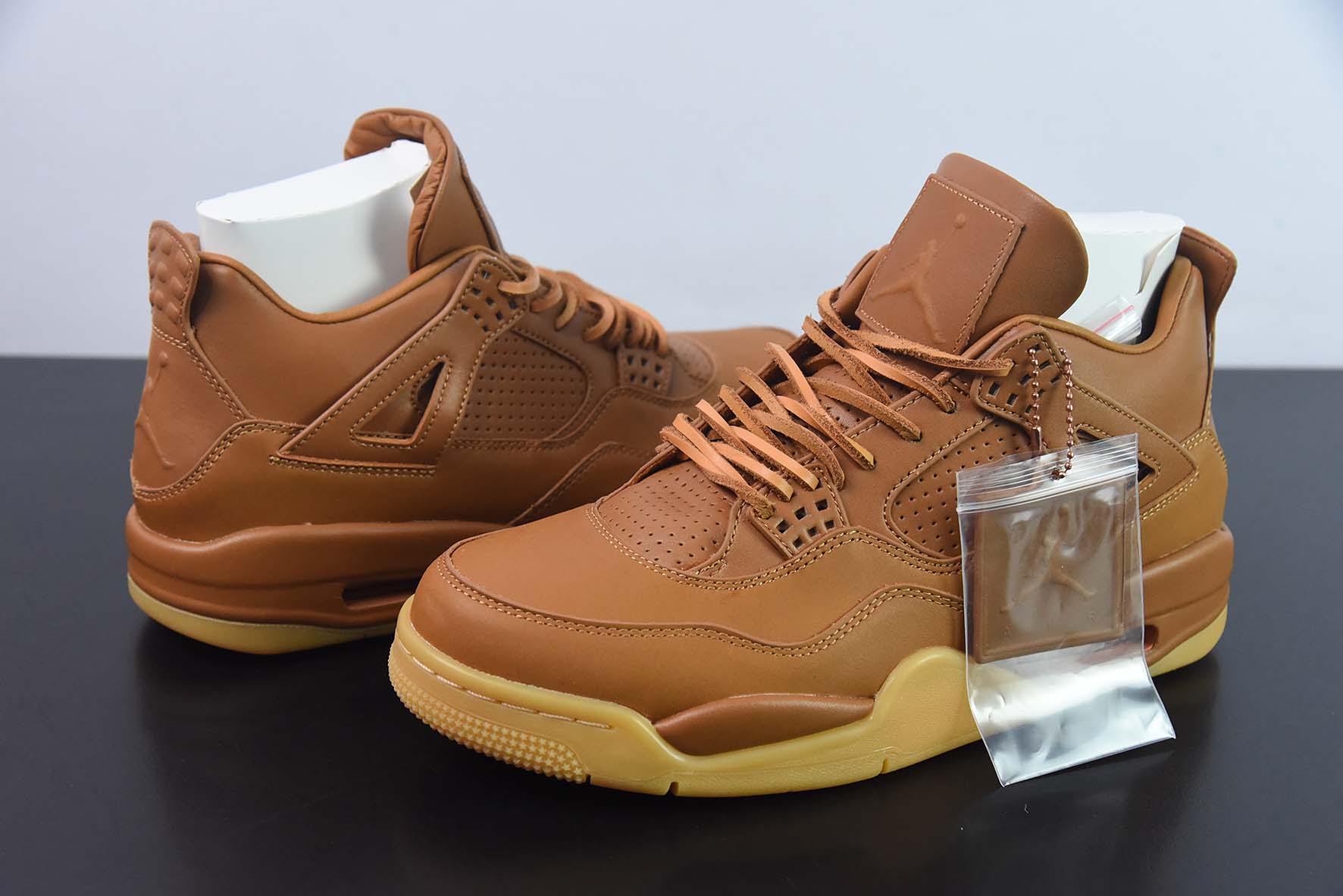 Air Jordan AJ4 Retro Snakeskin 巅峰小麦黄运动鞋 货号：819139-205