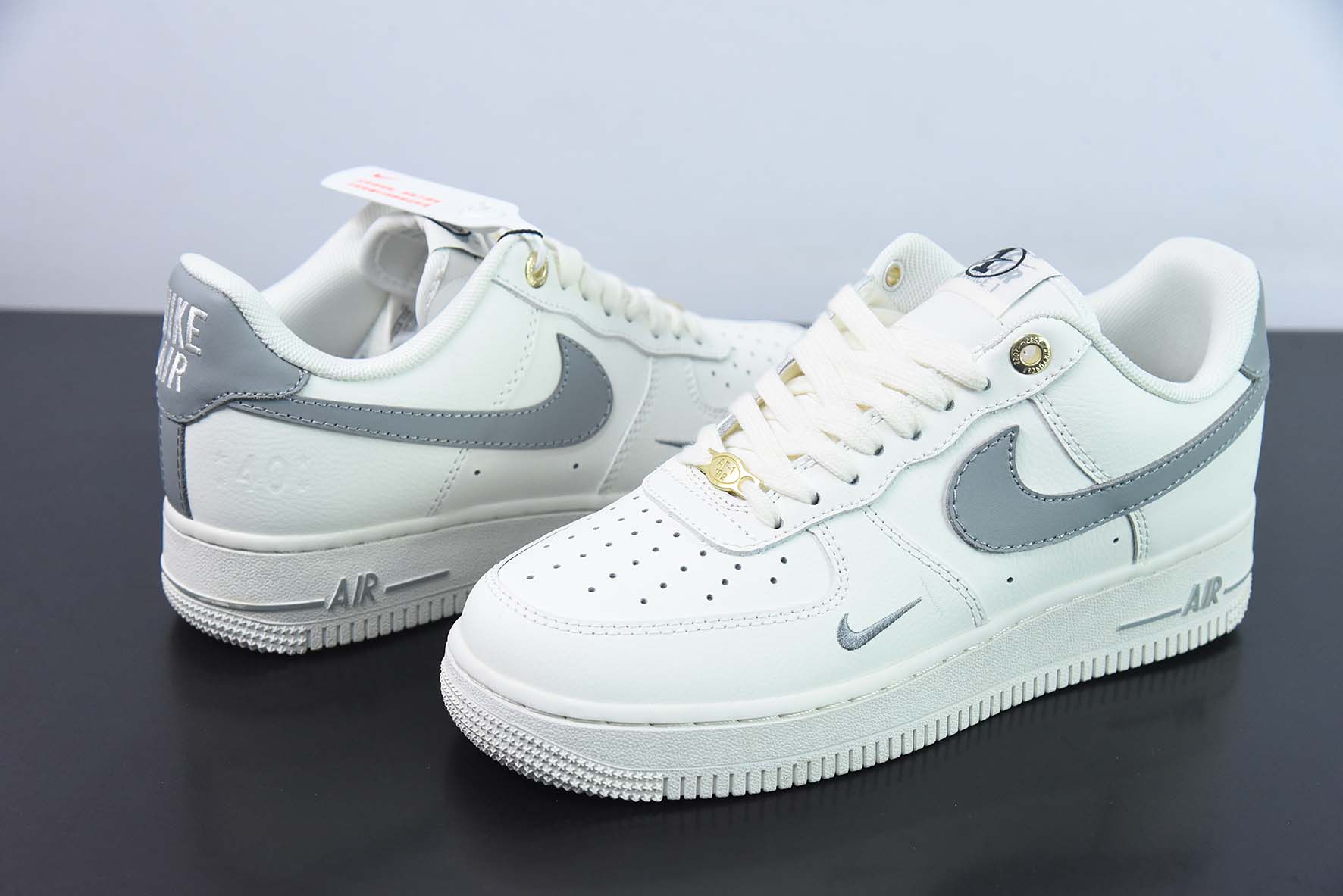 Nike Air Force 1 AF1 空军一号/低帮 白灰 刺绣 40周年纪念版货号 DQ7658-106