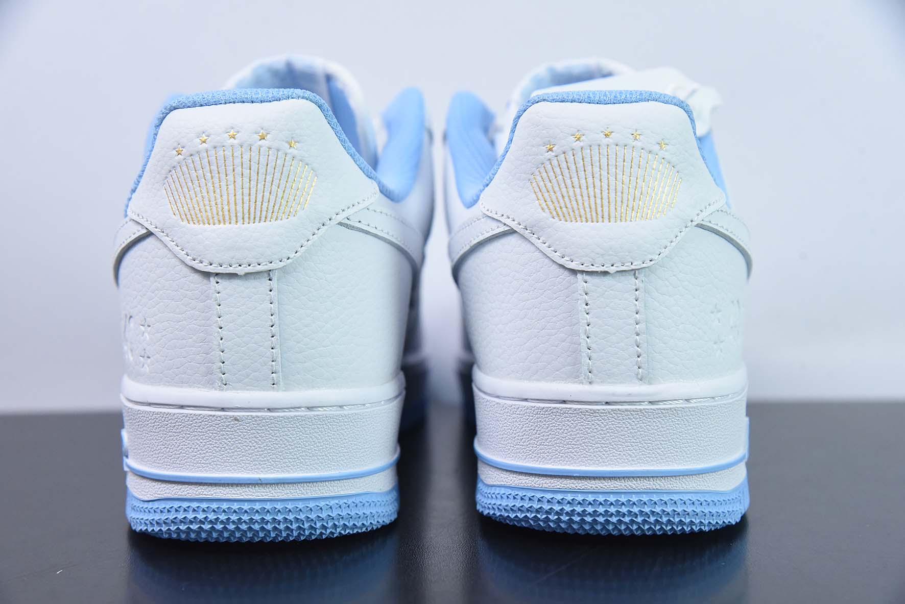 Nike Air Force 1 AF1 空军一号/低帮 白蓝 刺绣 40周年纪念版 货号:DD1225-003