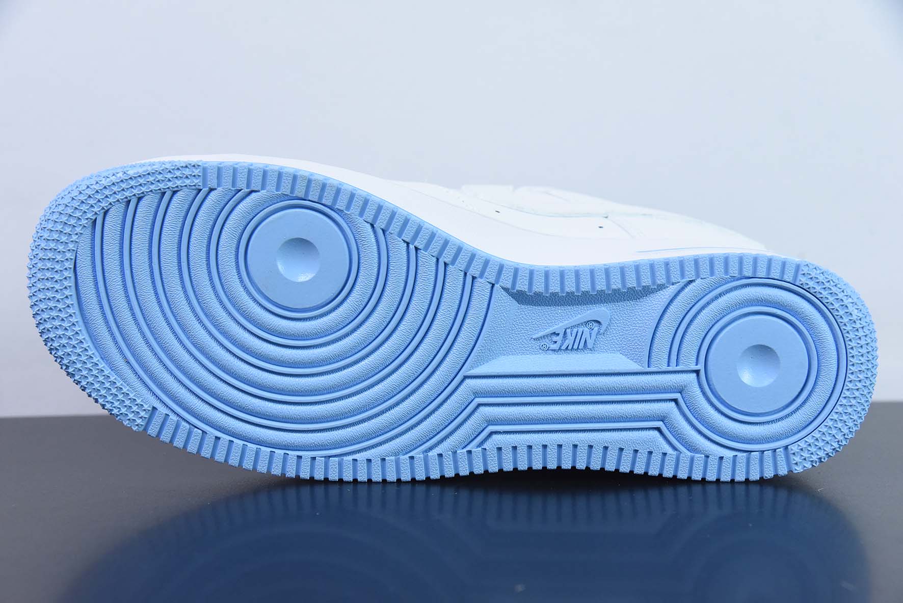 Nike Air Force 1 AF1 空军一号/低帮 白蓝 刺绣 40周年纪念版 货号:DD1225-003
