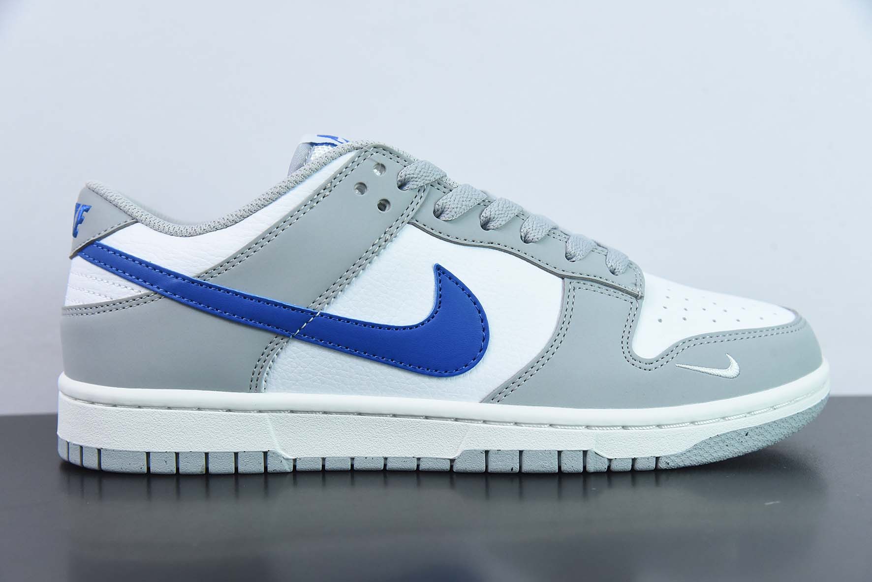 KNM45140530 Nike SB Dunk Low GS "Grey/White/Royal" serie Dunk zapatillas de skate casual de caña baja "gris b…