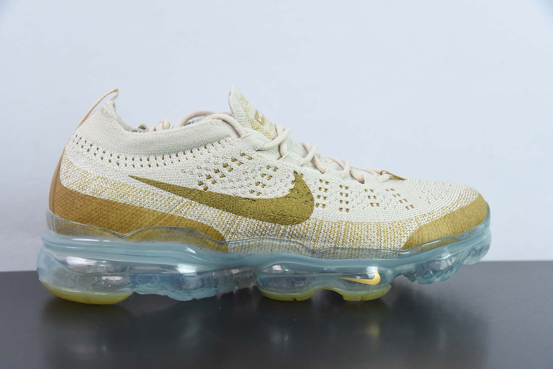 NK Air Vapormax 2023 全掌大气垫 缓震跑步鞋 货号: DV1678 100