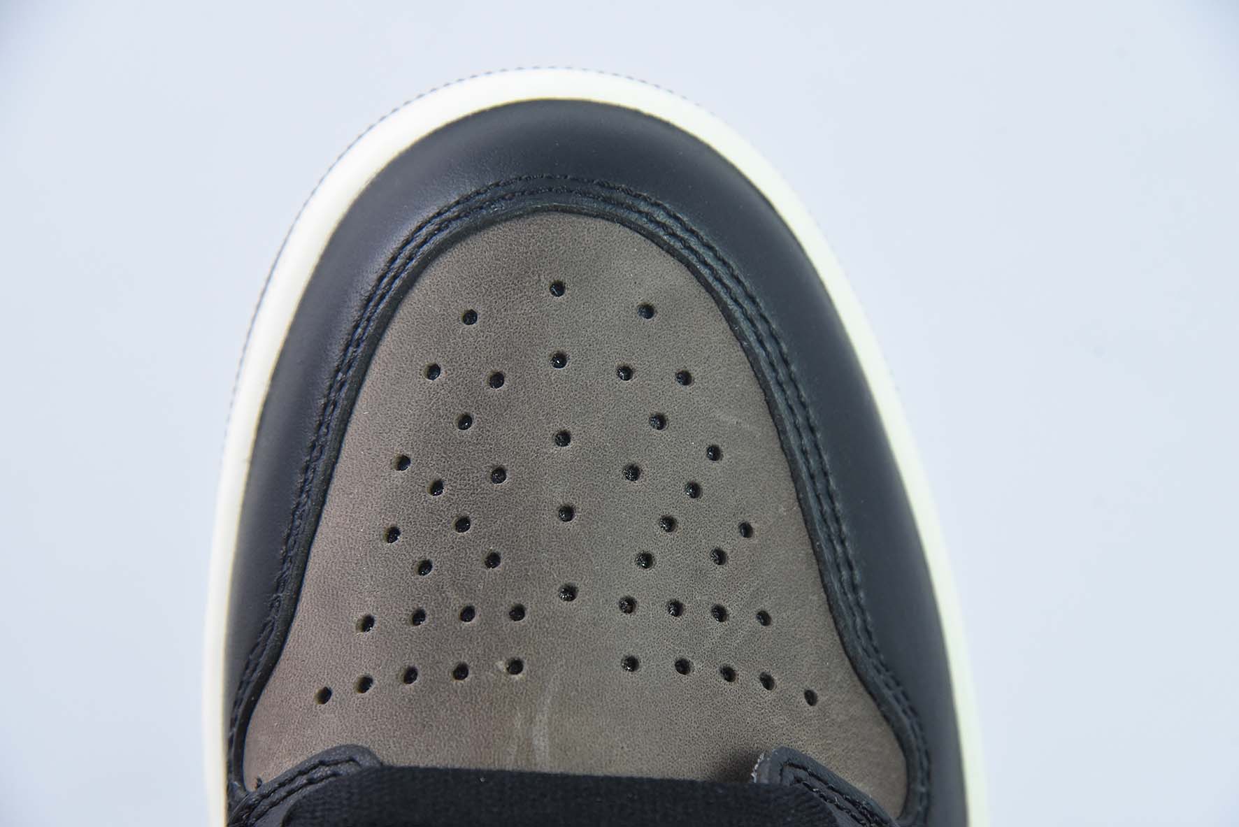 ir Jordan 1 High  AJ1 高帮 摩卡 棕黑货号：DZ5485-020