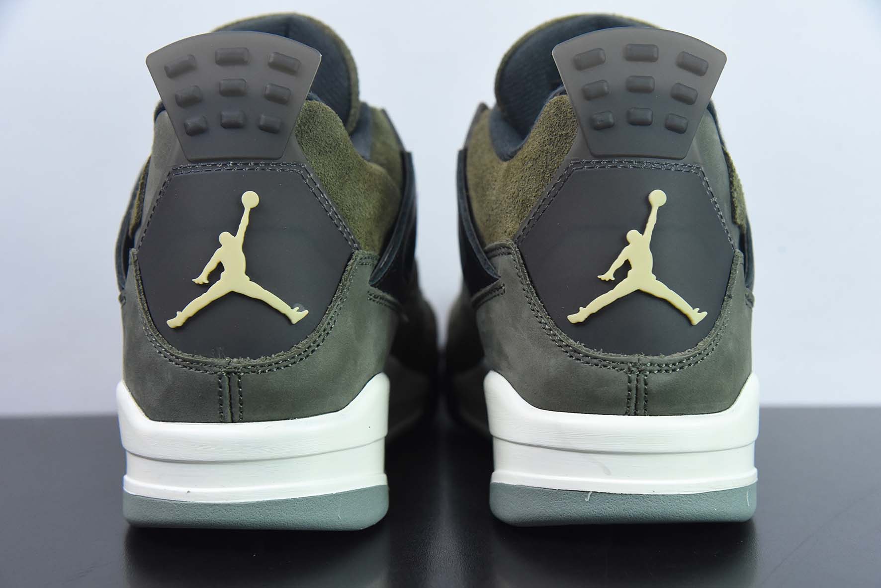 Air Jordan 4  " Olive Canvas" AJ4乔4 文化篮球鞋 货号：FB9927-200