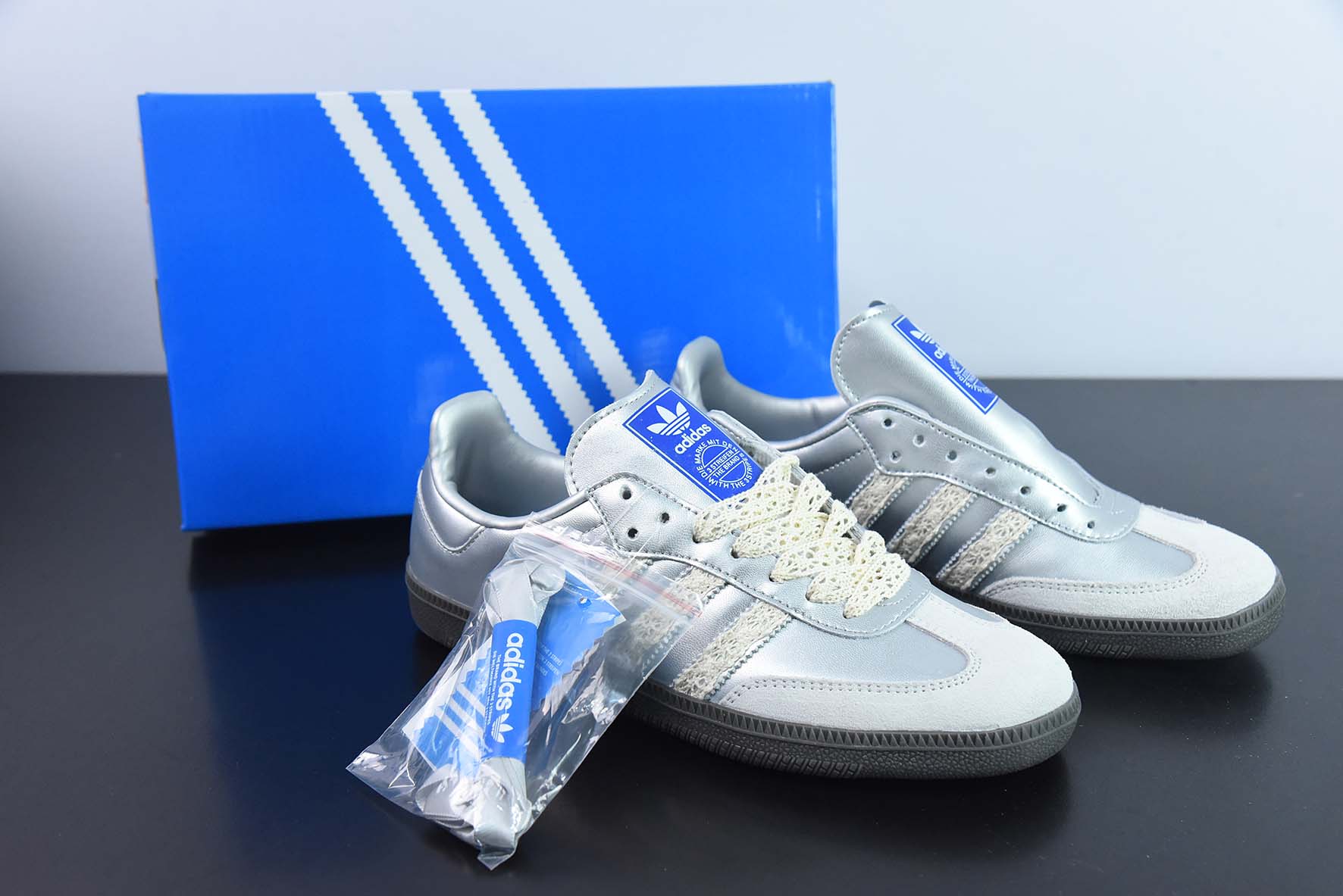 阿迪达斯 定制色 长舌 Adidas Originals Samba 桑巴系列德训百搭复古低帮板鞋 蕾丝手工编织三条杠 货号:B75806
