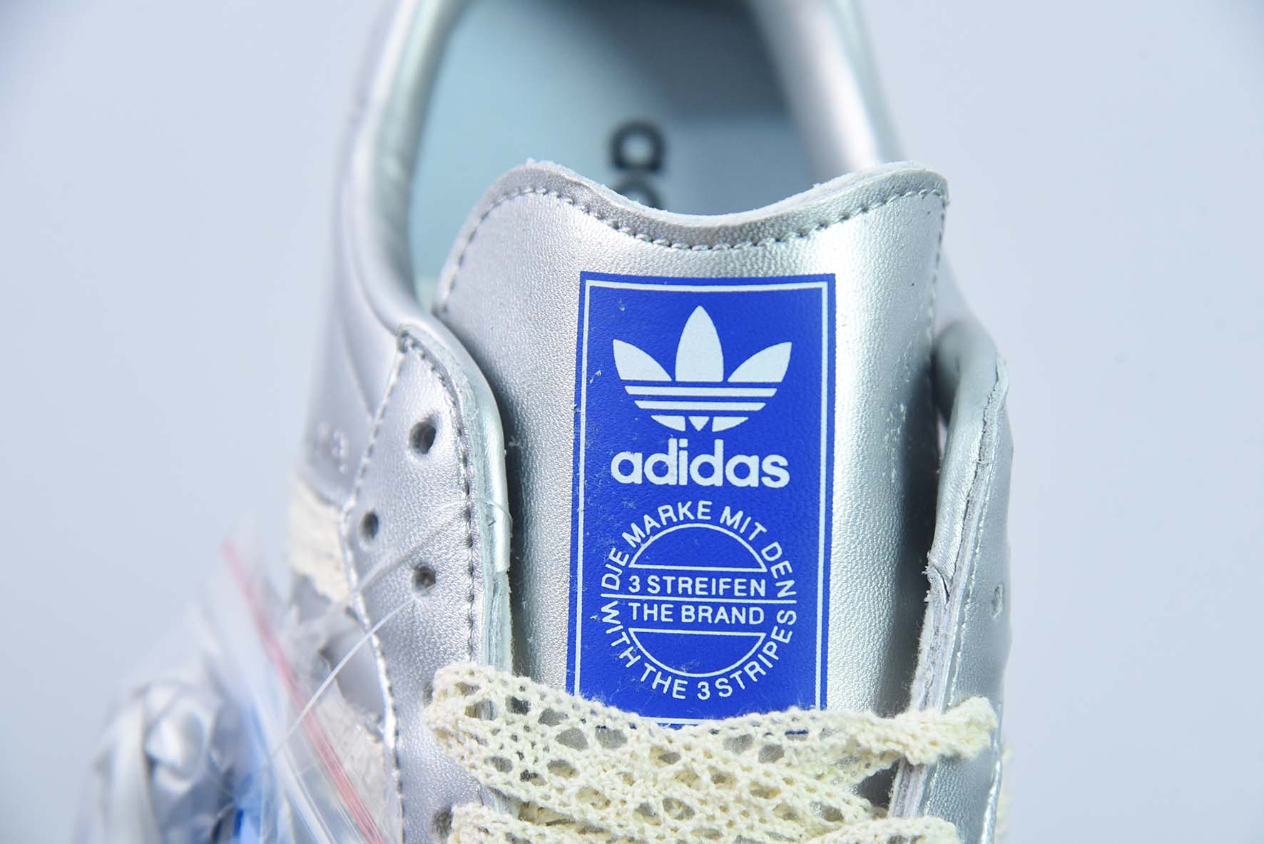 阿迪达斯 定制色 长舌 Adidas Originals Samba 桑巴系列德训百搭复古低帮板鞋 蕾丝手工编织三条杠 货号:B75806