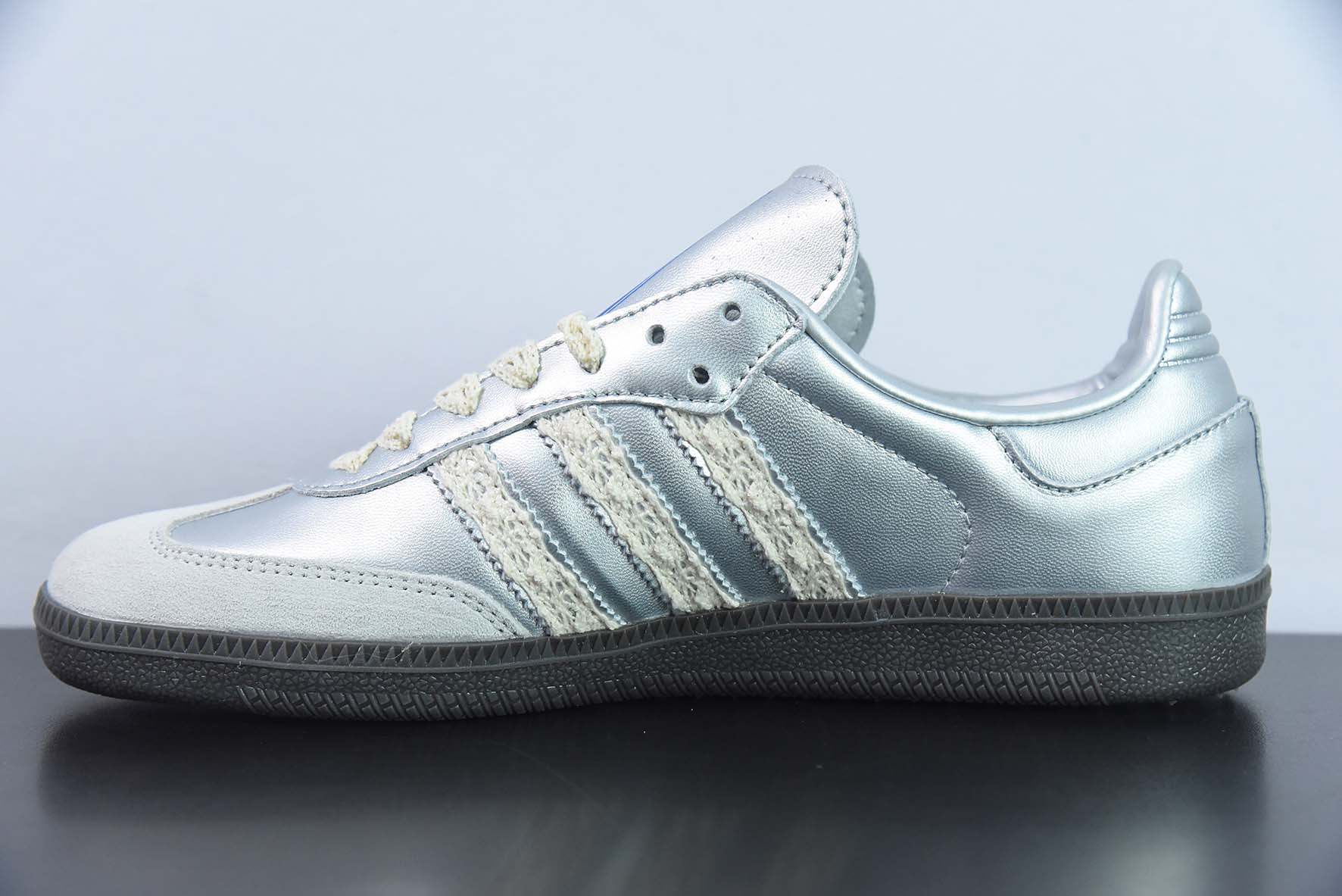 阿迪达斯 定制色 长舌 Adidas Originals Samba 桑巴系列德训百搭复古低帮板鞋 蕾丝手工编织三条杠 货号:B75806