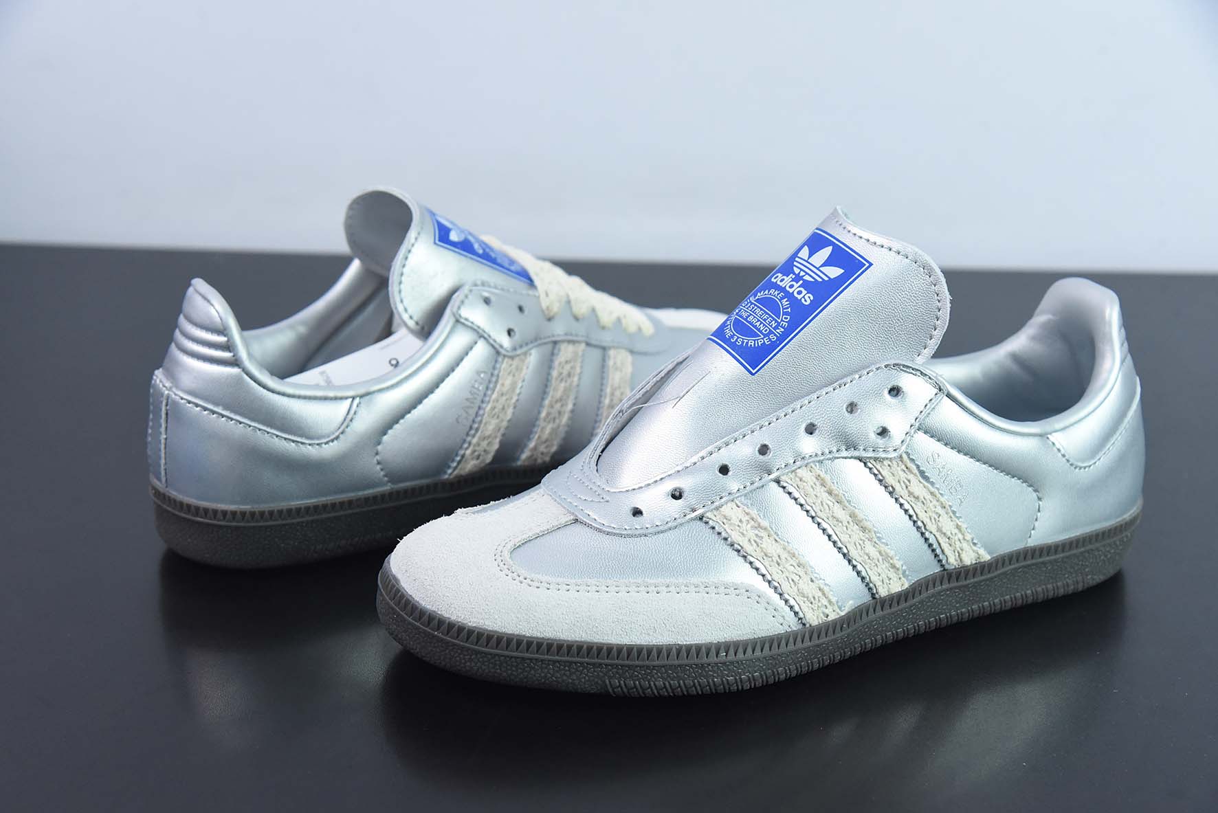 阿迪达斯 定制色 长舌 Adidas Originals Samba 桑巴系列德训百搭复古低帮板鞋 蕾丝手工编织三条杠 货号:B75806