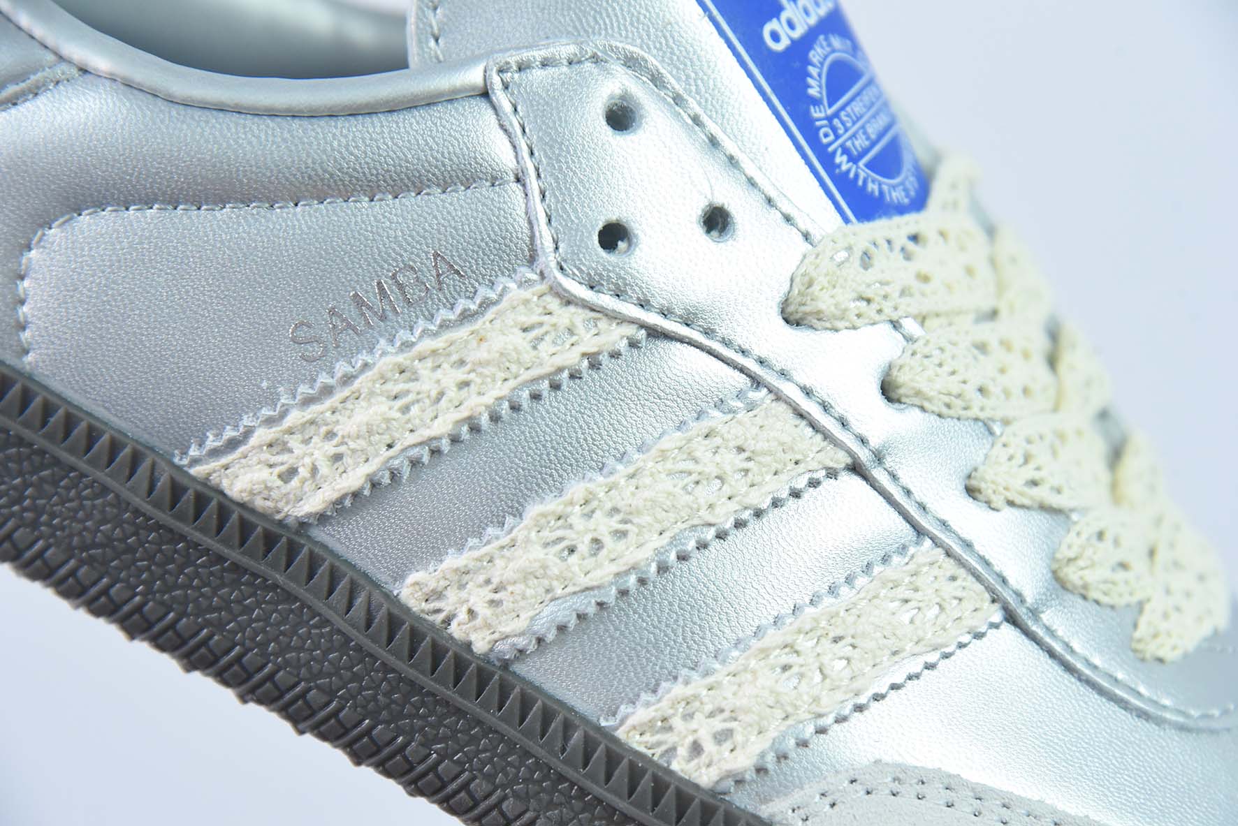 阿迪达斯 定制色 长舌 Adidas Originals Samba 桑巴系列德训百搭复古低帮板鞋 蕾丝手工编织三条杠 货号:B75806