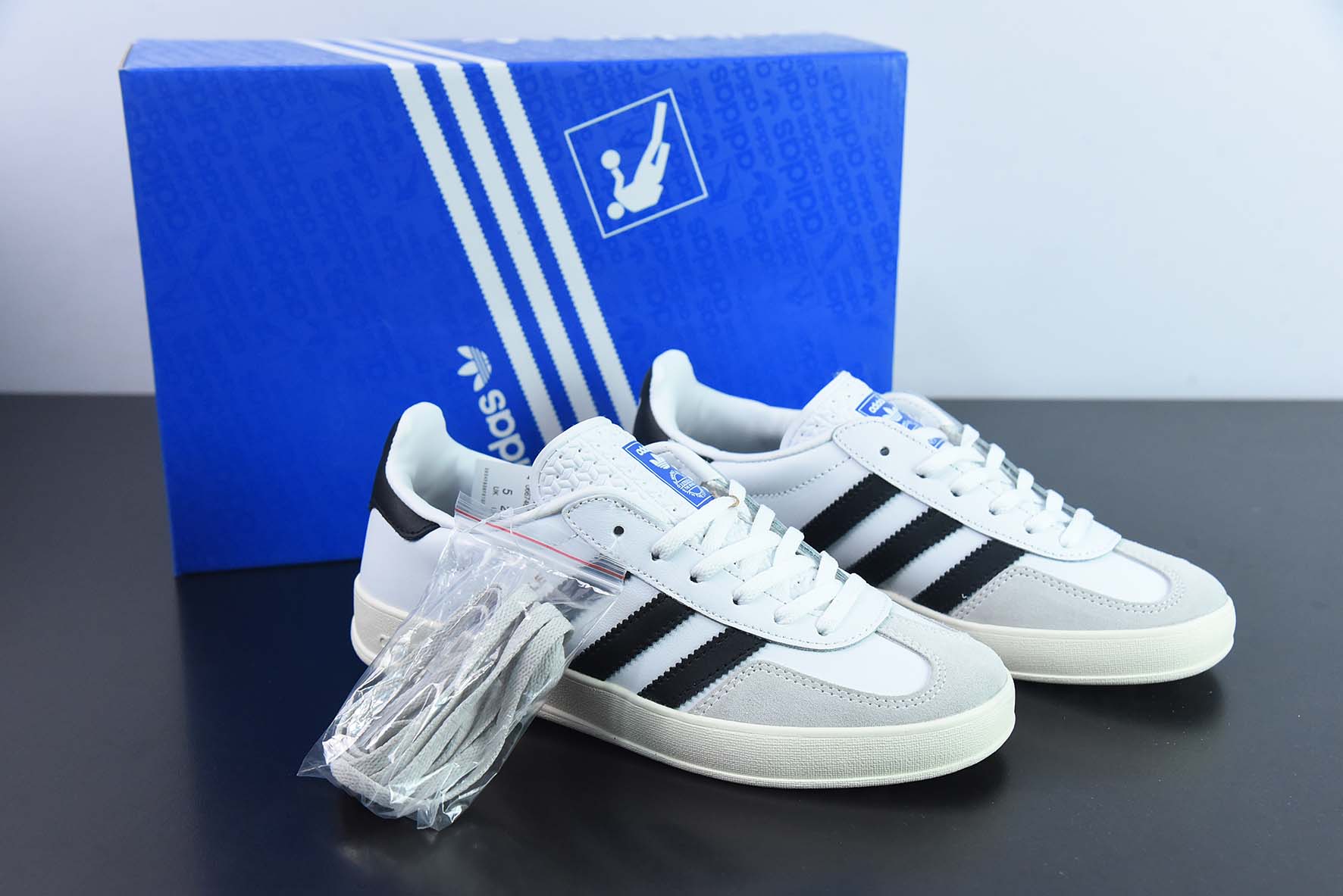 adidas Originals Gazelle INdoor 纯原版本 三叶草休闲防滑耐磨低帮板鞋货号: FV1242