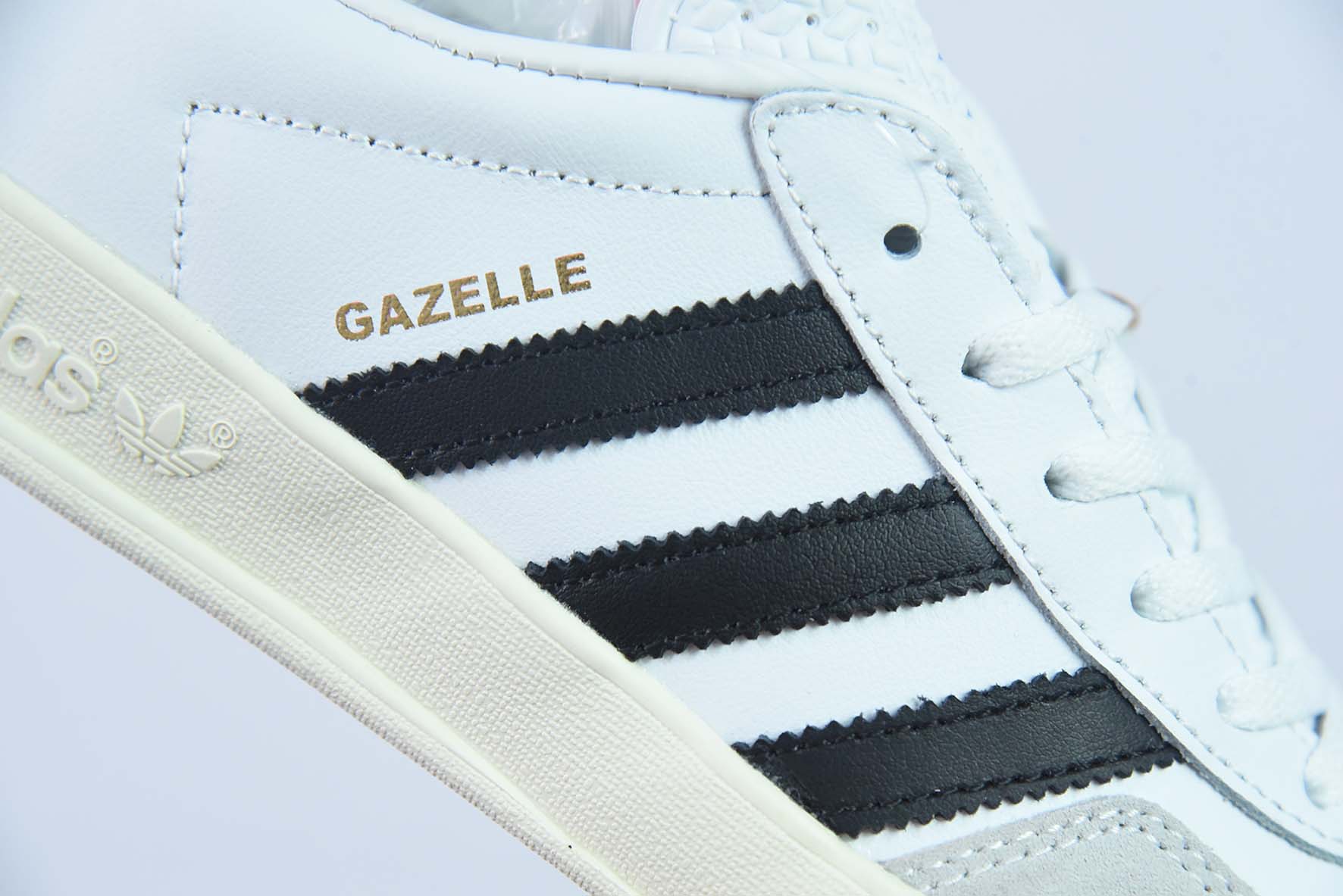 adidas Originals Gazelle INdoor 纯原版本 三叶草休闲防滑耐磨低帮板鞋货号: FV1242
