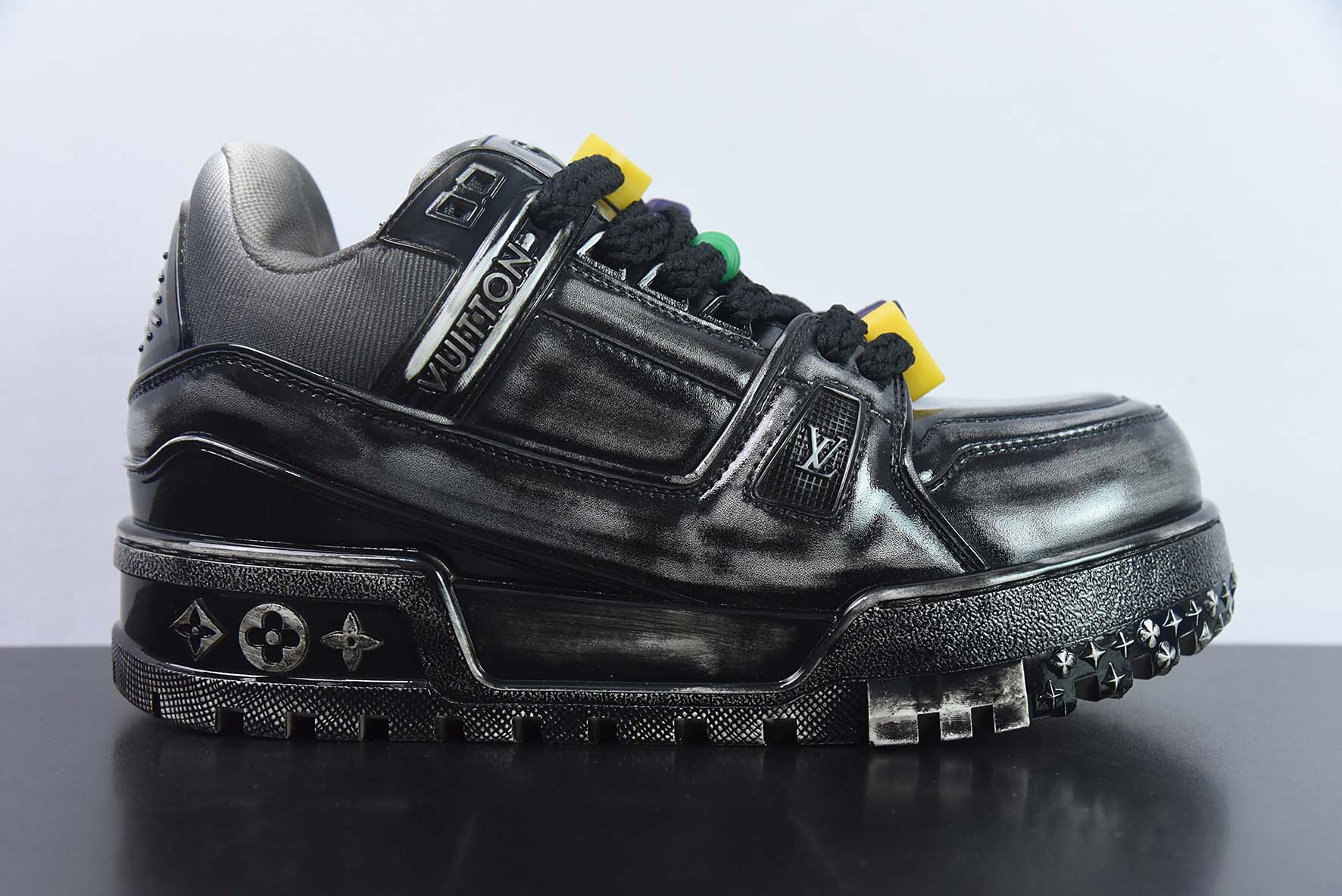 LV 路易威登 Trainer Maxi 小胖丁系列面包鞋