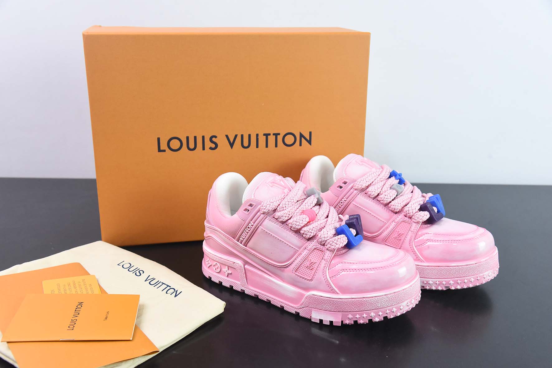 LV 路易威登 Trainer Maxi 小胖丁系列面包鞋