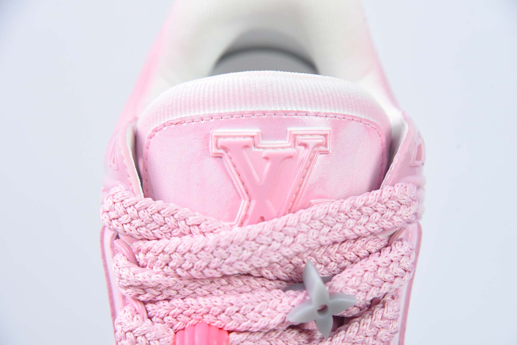 LV 路易威登 Trainer Maxi 小胖丁系列面包鞋
