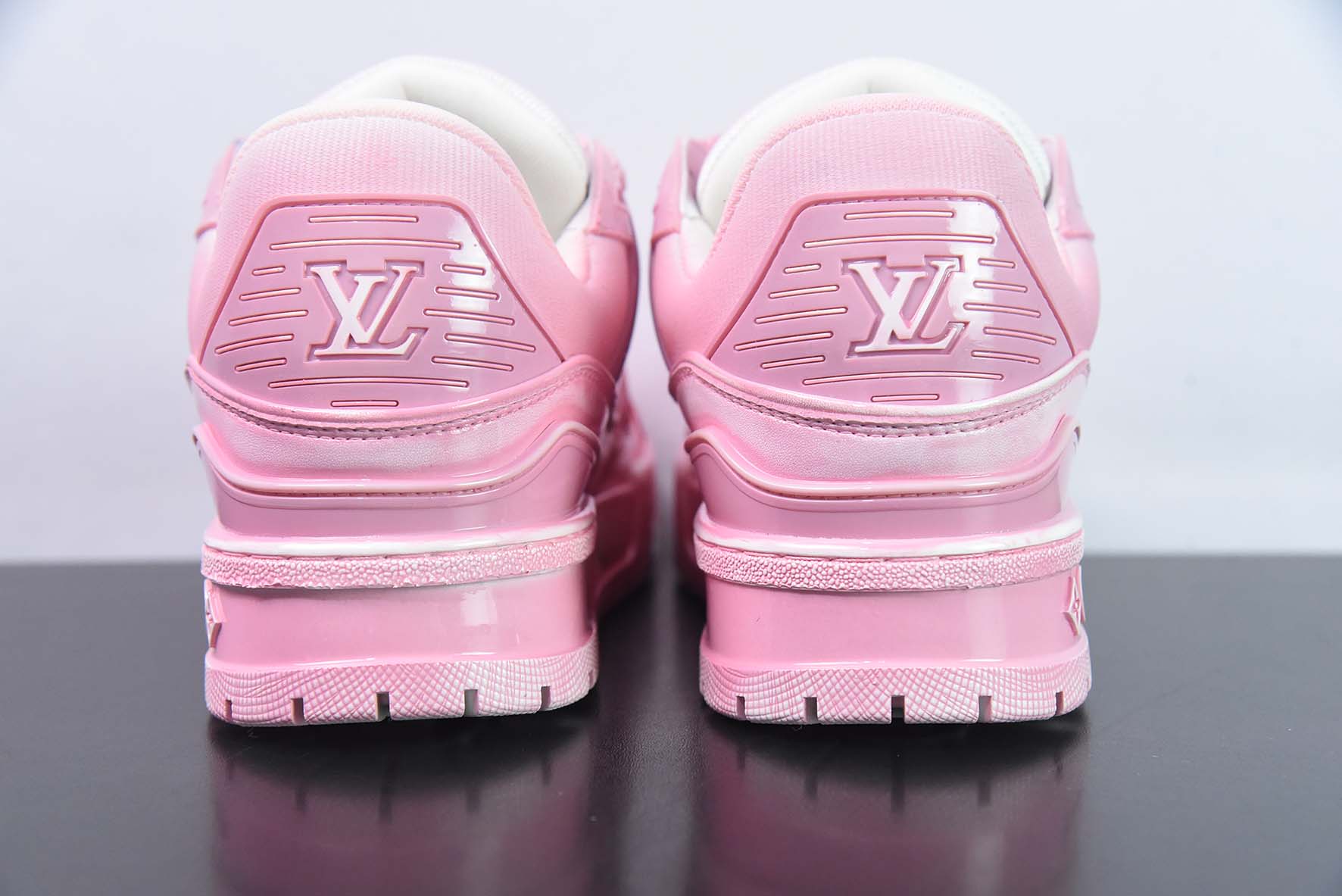LV 路易威登 Trainer Maxi 小胖丁系列面包鞋
