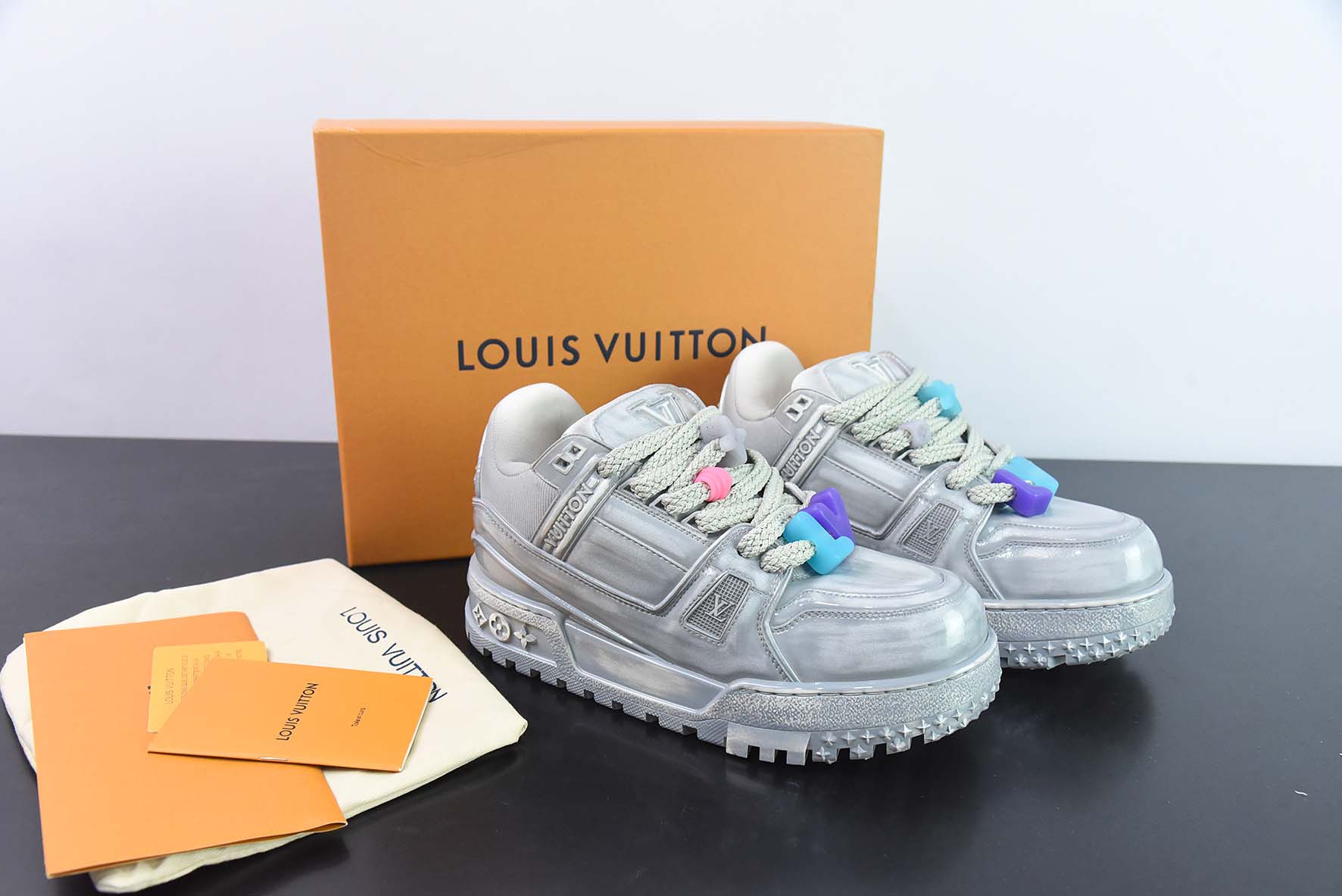 LV 路易威登 Trainer Maxi 小胖丁系列面包鞋