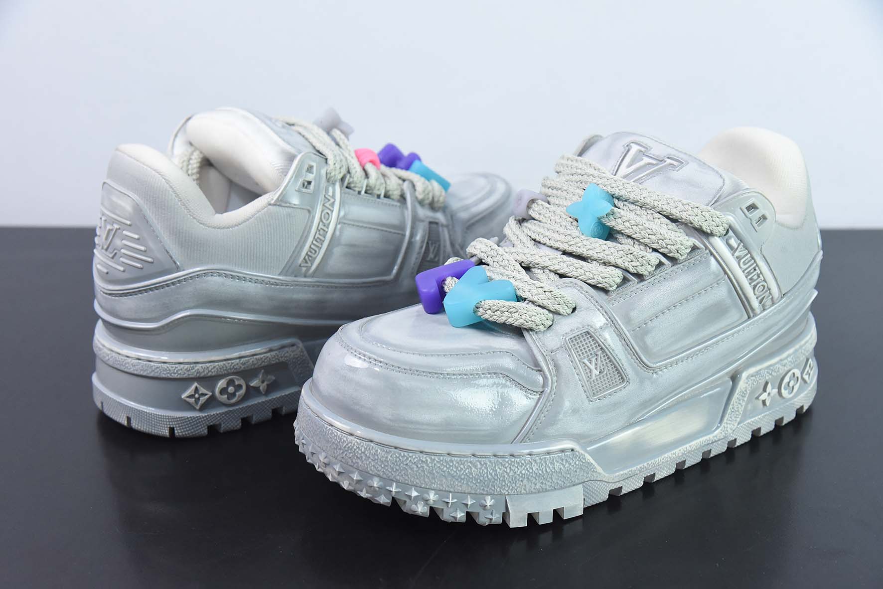 LV 路易威登 Trainer Maxi 小胖丁系列面包鞋