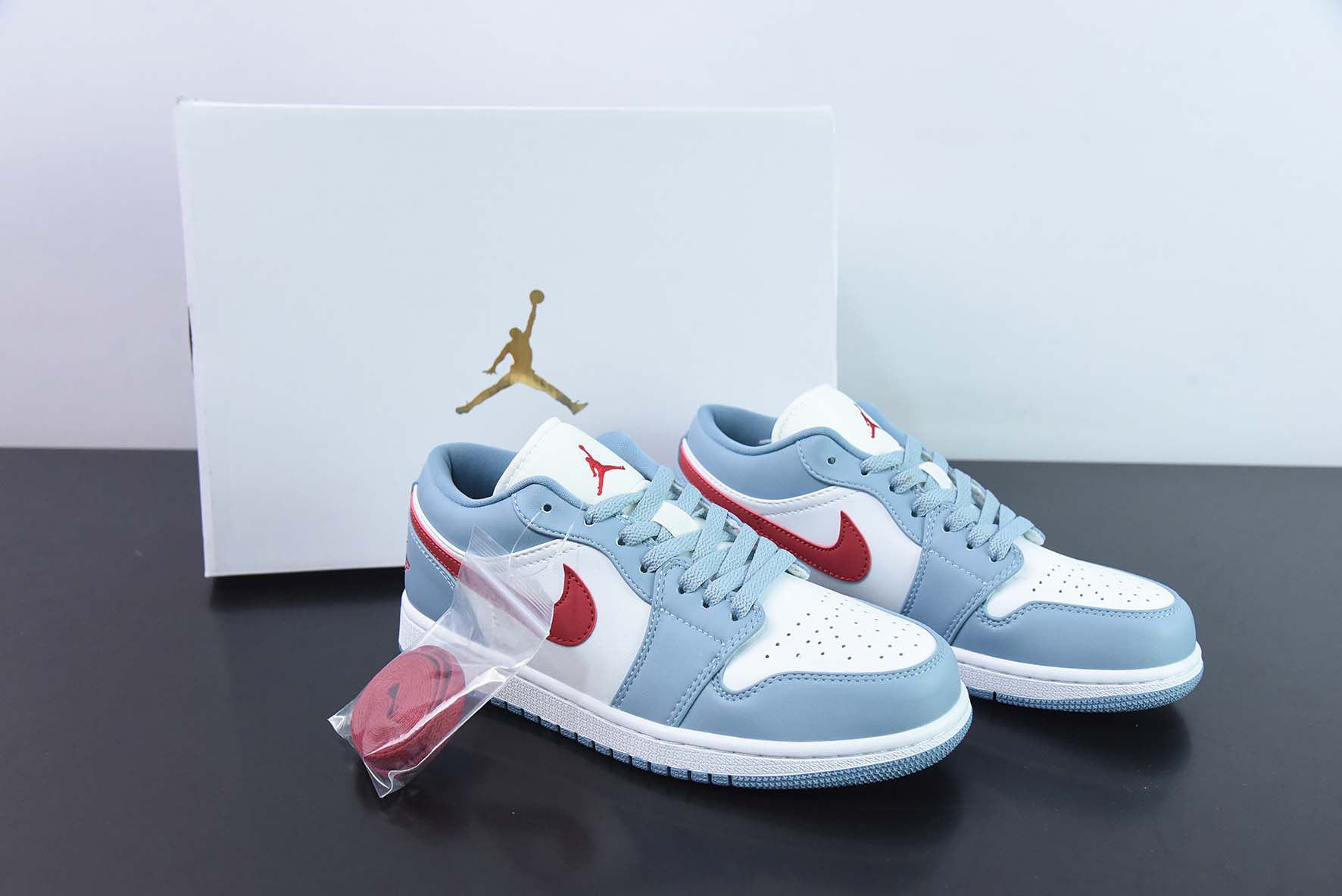 NK Air Jordan AJ1 Low 蓝白红运动鞋 货号:DC0774-164