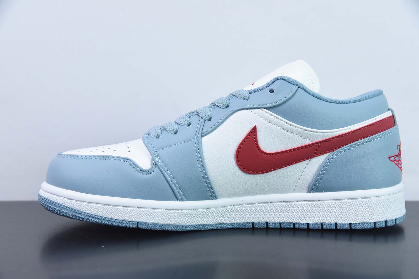 NK Air Jordan AJ1 Low 蓝白红运动鞋 货号:DC0774-164